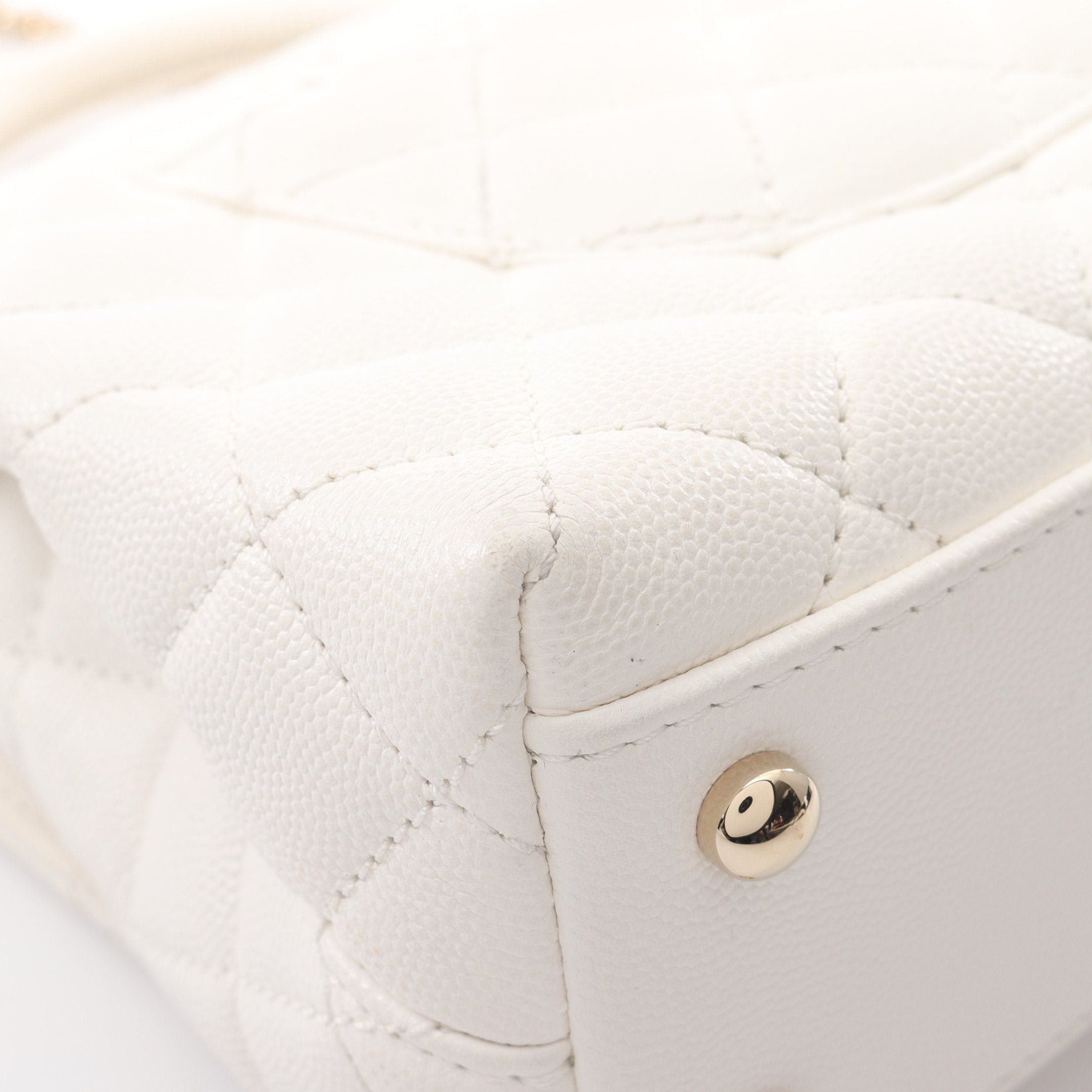 Chanel Chanel Coco Handle Flap Matelasse Handbag Caviar Skin White Gold Hardware Size ONE SIZE - 11 Thumbnail