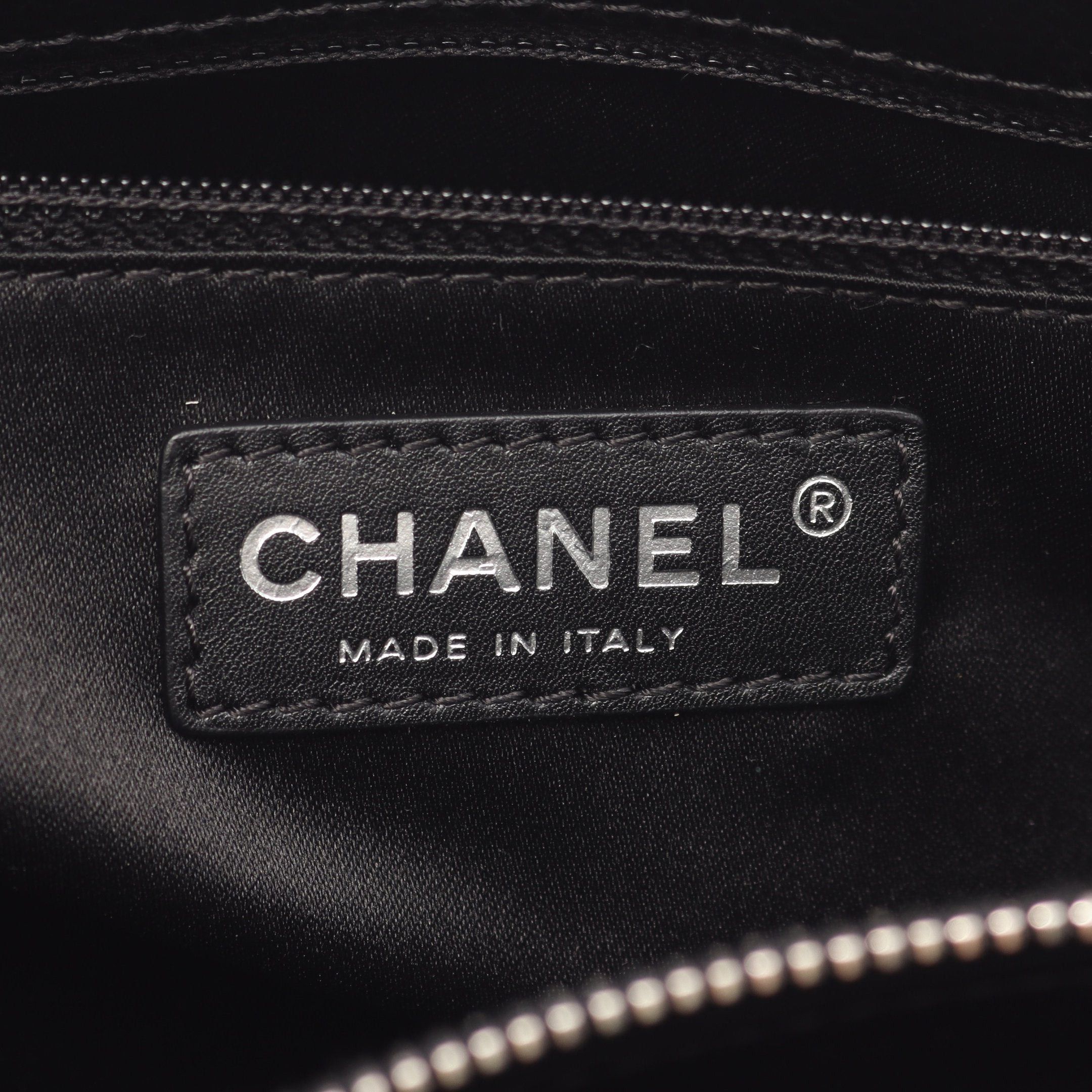 Chanel Chanel Matelasse Grand Shopping Gst Chain Shoulder Bag Tote Caviar Skin Black Silver Hardware Size ONE SIZE - 4 Thumbnail