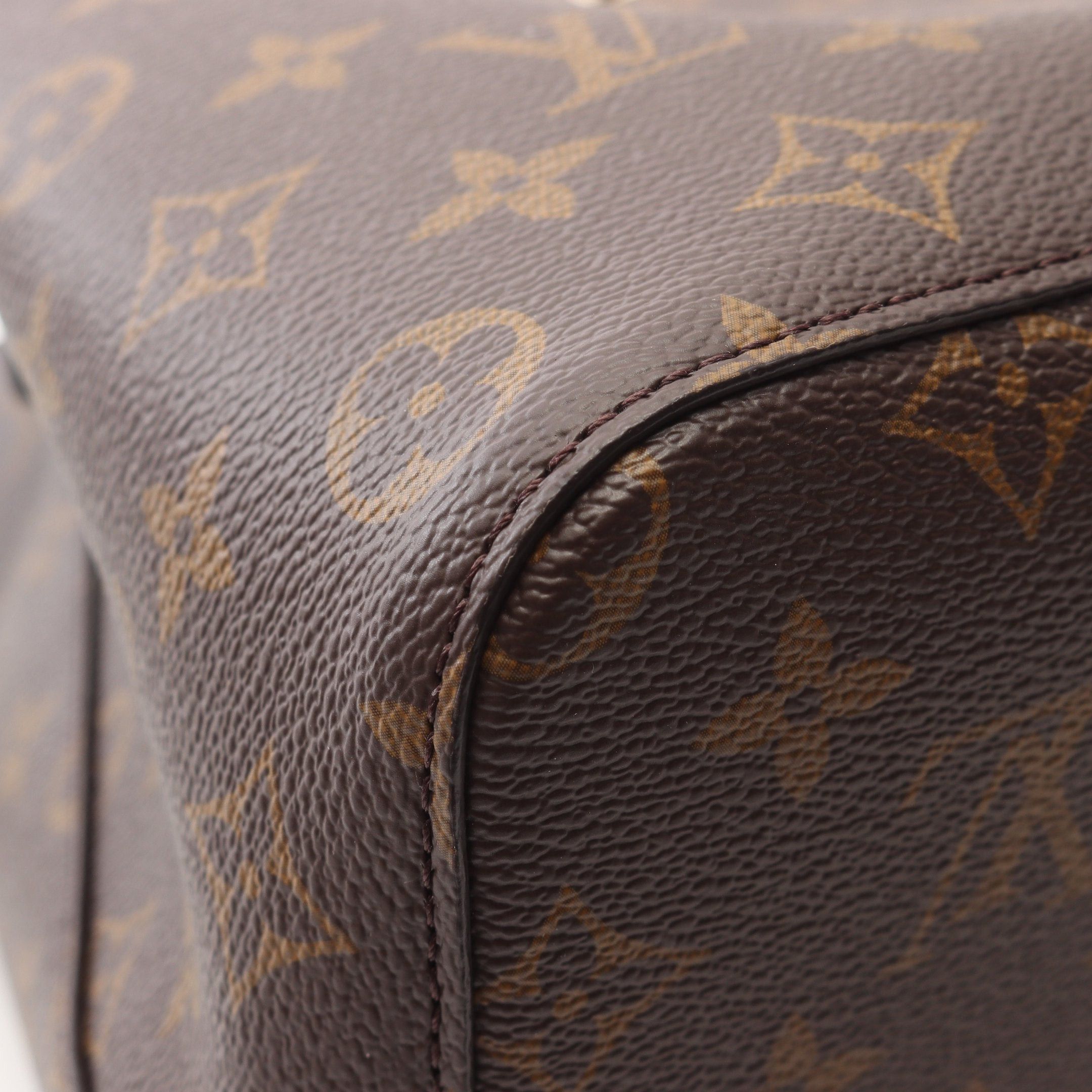Louis Vuitton Louis Vuitton Neo Noe Monogram Noir Shoulder Bag Leather Brown Black Size ONE SIZE - 5 Thumbnail