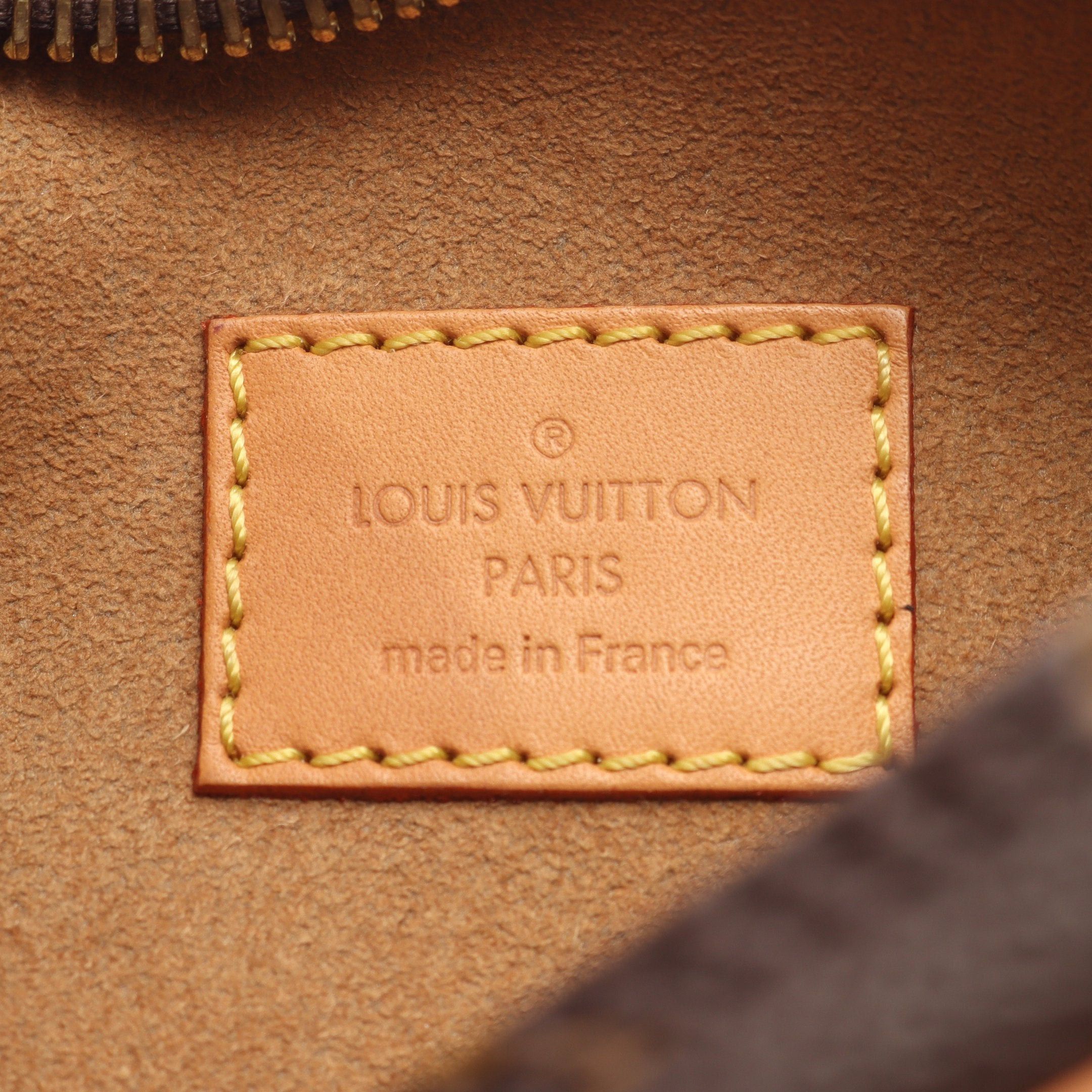 Louis Vuitton Louis Vuitton Loop Monogram Shoulder Bag Leather Brown Size ONE SIZE - 4 Thumbnail