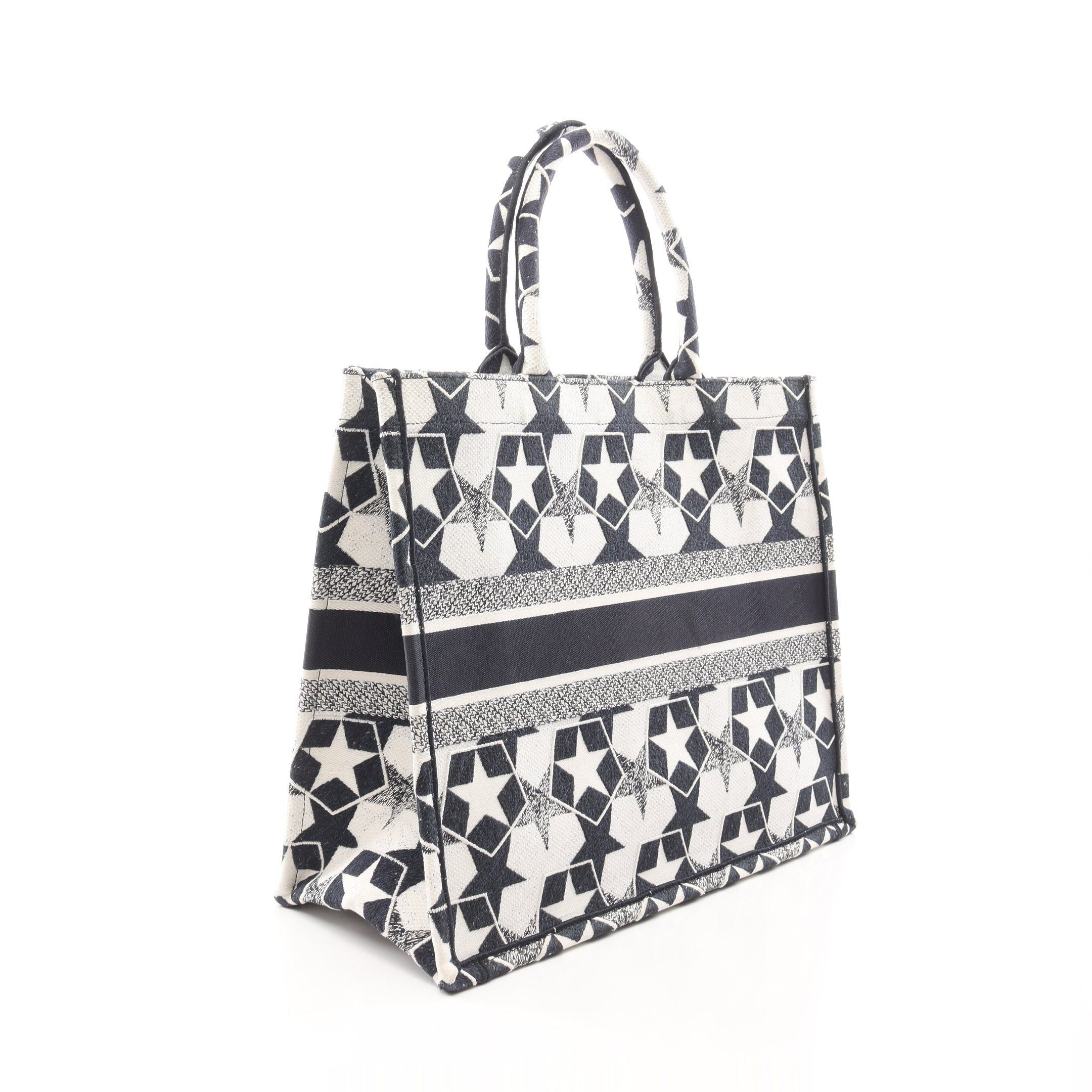 Dior Dior Book Tote Large Handbag Bag Canvas White Navy Shinjuku Isetan Limited Size ONE SIZE - 2 Thumbnail