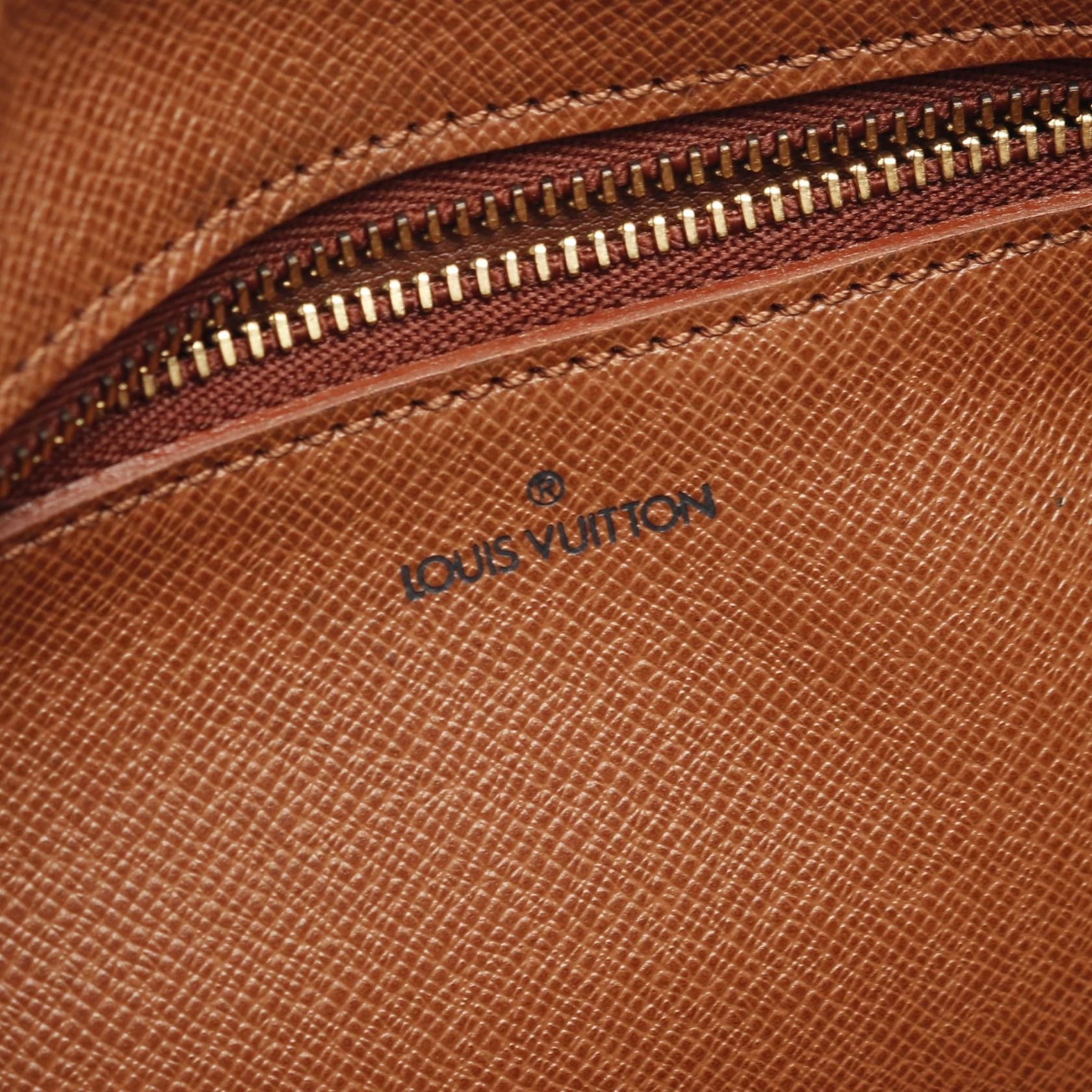 Louis Vuitton Louis Vuitton Louis Vuitton Marli Dragonne Monogram Clutch Bag Canvas Clutch Bag M51825 Size ONE SIZE - 4 Thumbnail
