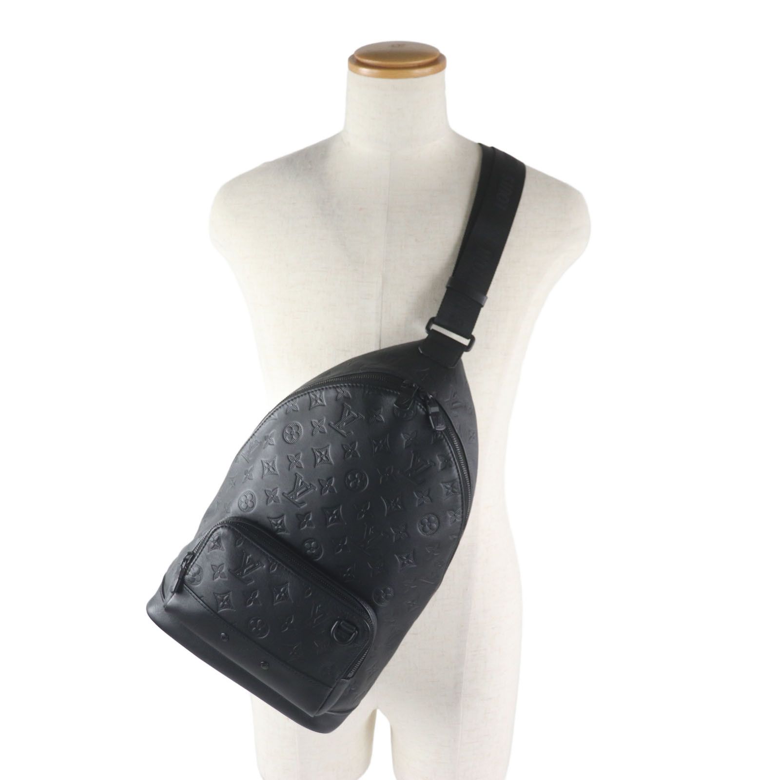 Louis Vuitton Louis Vuitton Louis Vuitton Monogram Shadow Racer Sling Bag Leather Sling Bag Leather Crossbody Bag M46107 Size ONE SIZE - 3 Thumbnail
