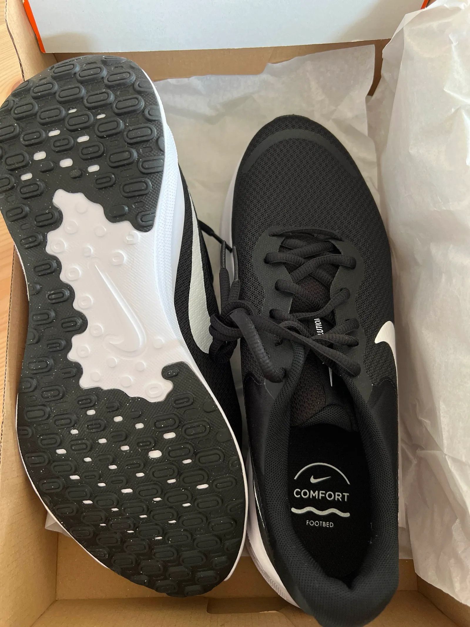 Nike Nike Sneakers Size US 11 / EU 44 - 3 Thumbnail