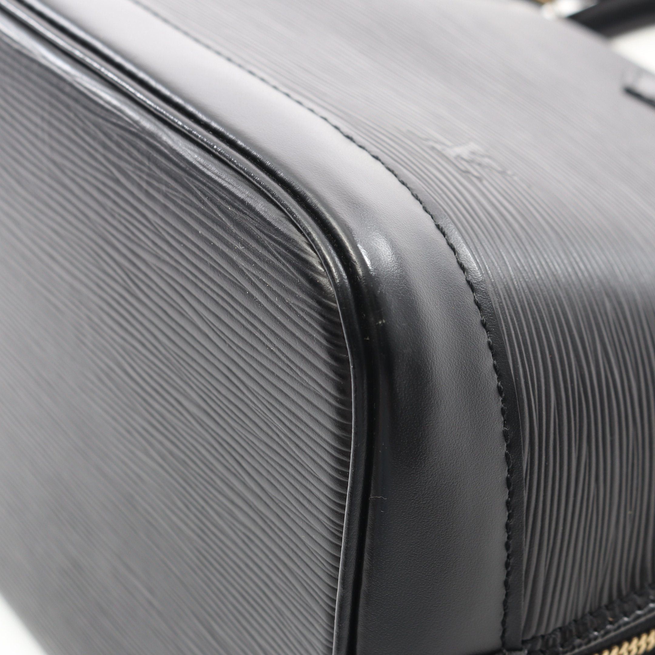 Louis Vuitton Louis Vuitton Alma Epi Noir Handbag Leather Black Size ONE SIZE - 7 Thumbnail