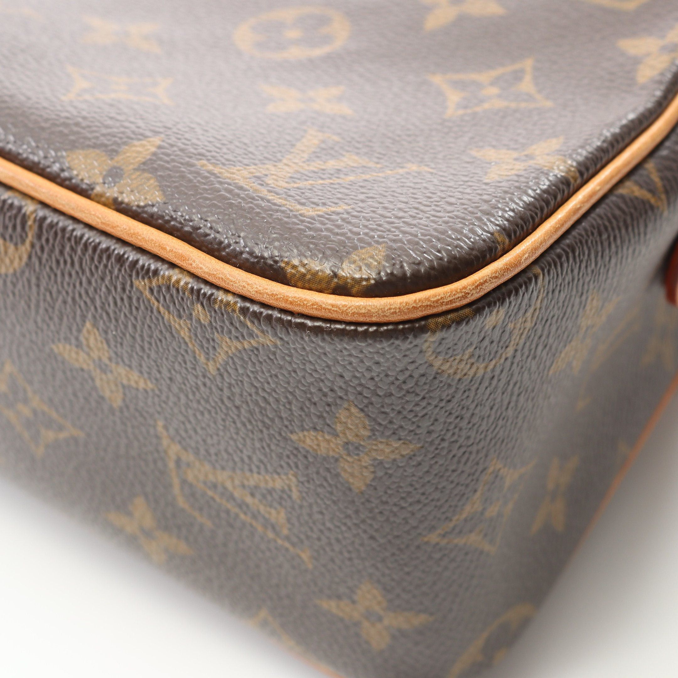 Louis Vuitton Louis Vuitton Vivacite Mm Monogram Shoulder Bag Leather Brown Size ONE SIZE - 8 Thumbnail