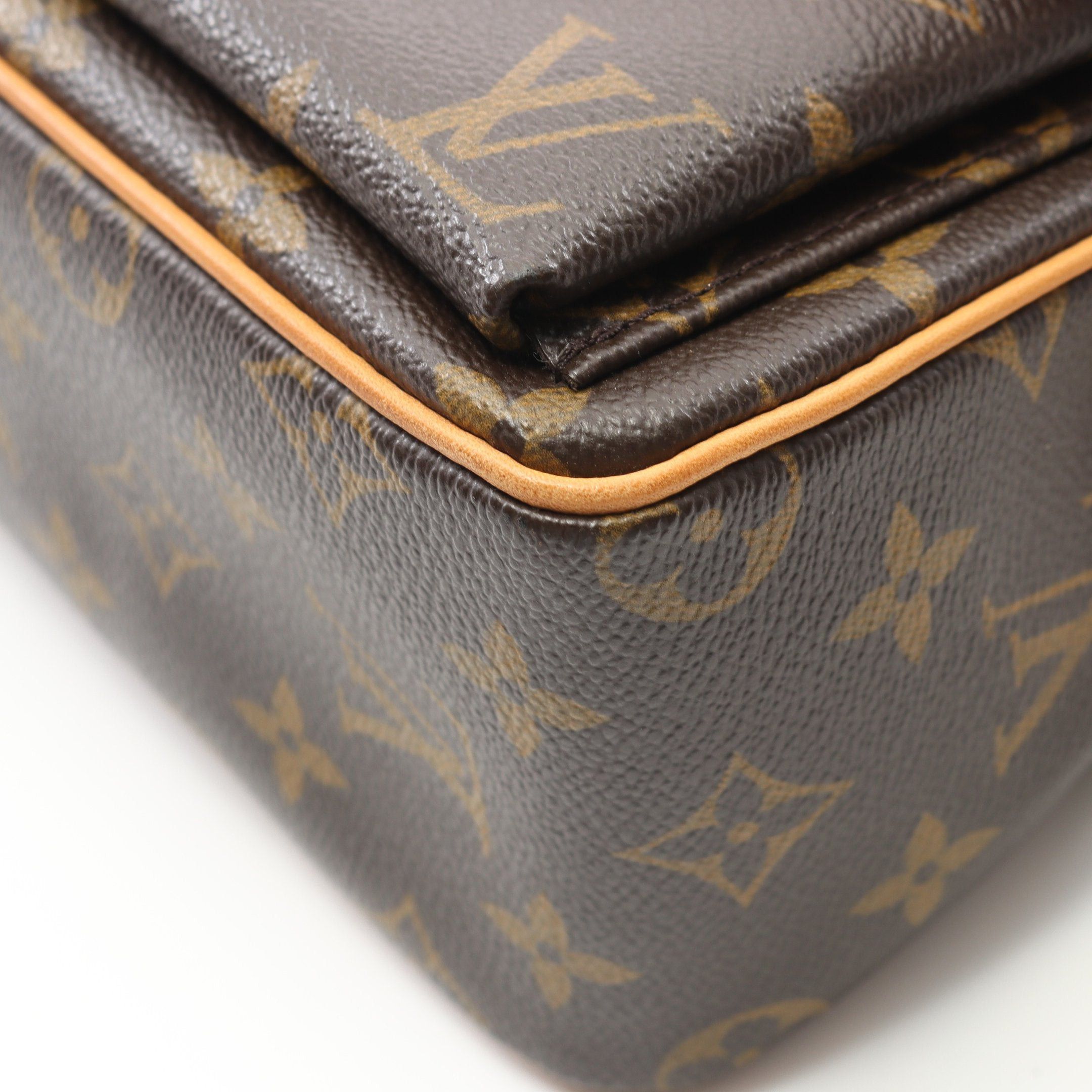 Louis Vuitton Louis Vuitton Vivacite Mm Monogram Shoulder Bag Leather Brown Size ONE SIZE - 9 Thumbnail