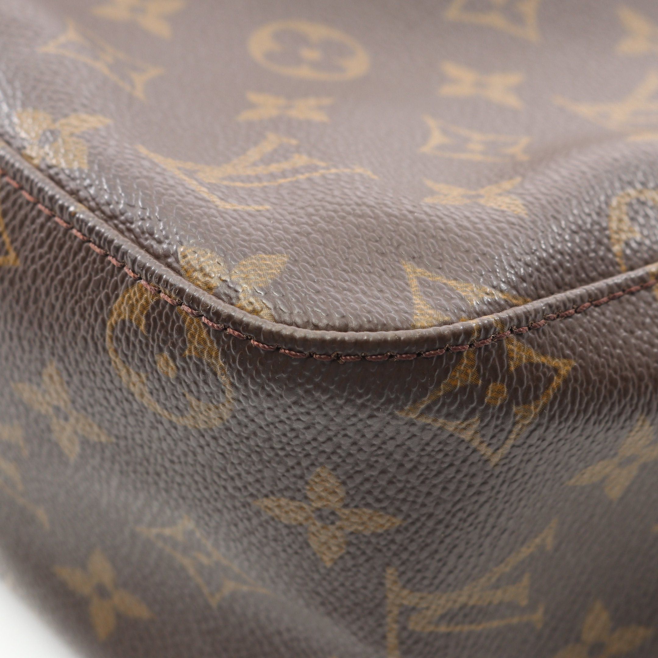 Louis Vuitton Louis Vuitton Looping Mm Monogram Shoulder Bag Leather Brown Size ONE SIZE - 8 Thumbnail