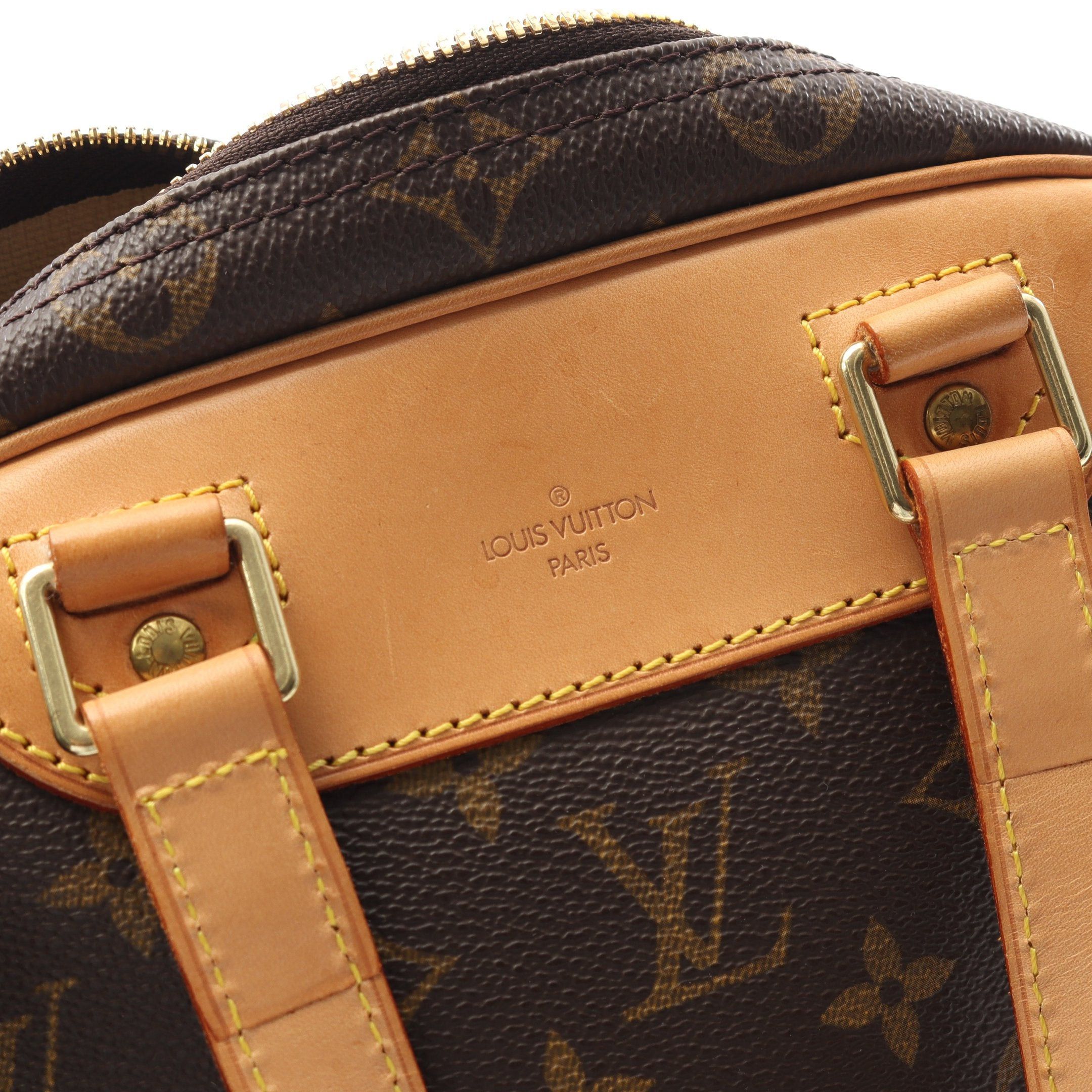 Louis Vuitton Louis Vuitton Excursion Monogram Handbag Leather Brown Size ONE SIZE - 8 Thumbnail