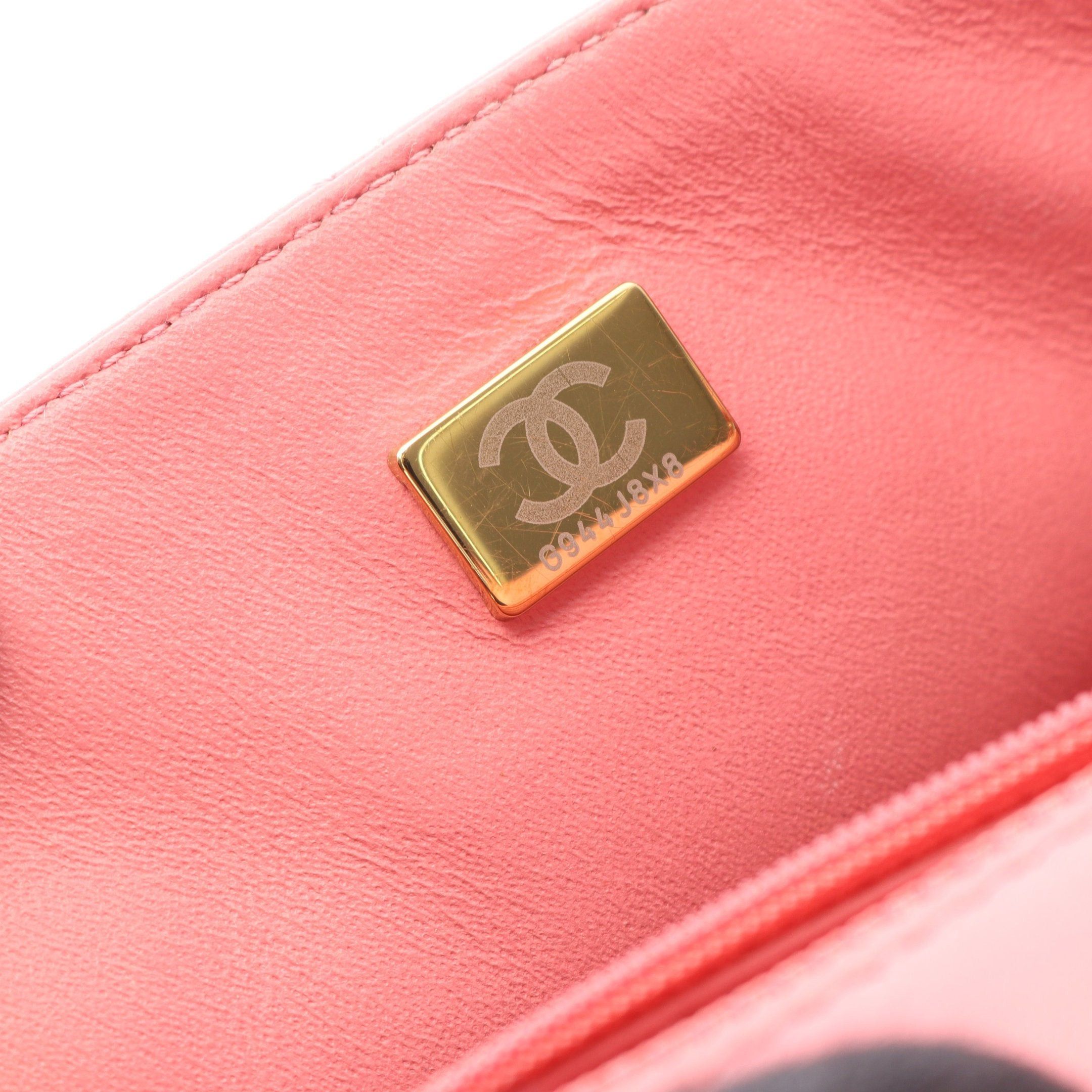 Chanel Chanel Mini Matelasse Chain Shoulder Bag Lambskin Pink Gold Hardware Size ONE SIZE - 5 Thumbnail