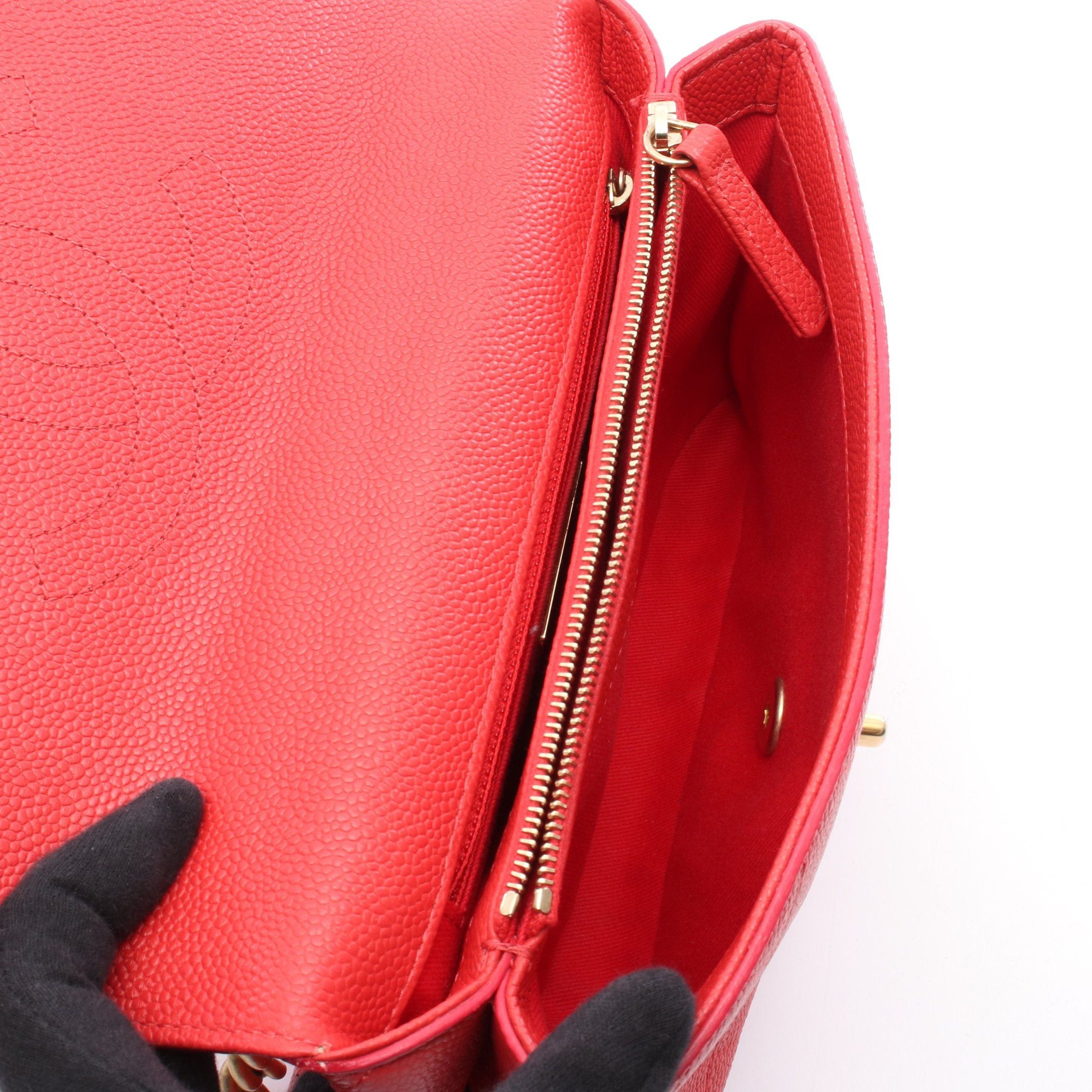 Chanel Chanel Matelasse Top Handle Chain Shoulder Bag Caviar Skin Red Gold Hardware Size ONE SIZE - 3 Thumbnail