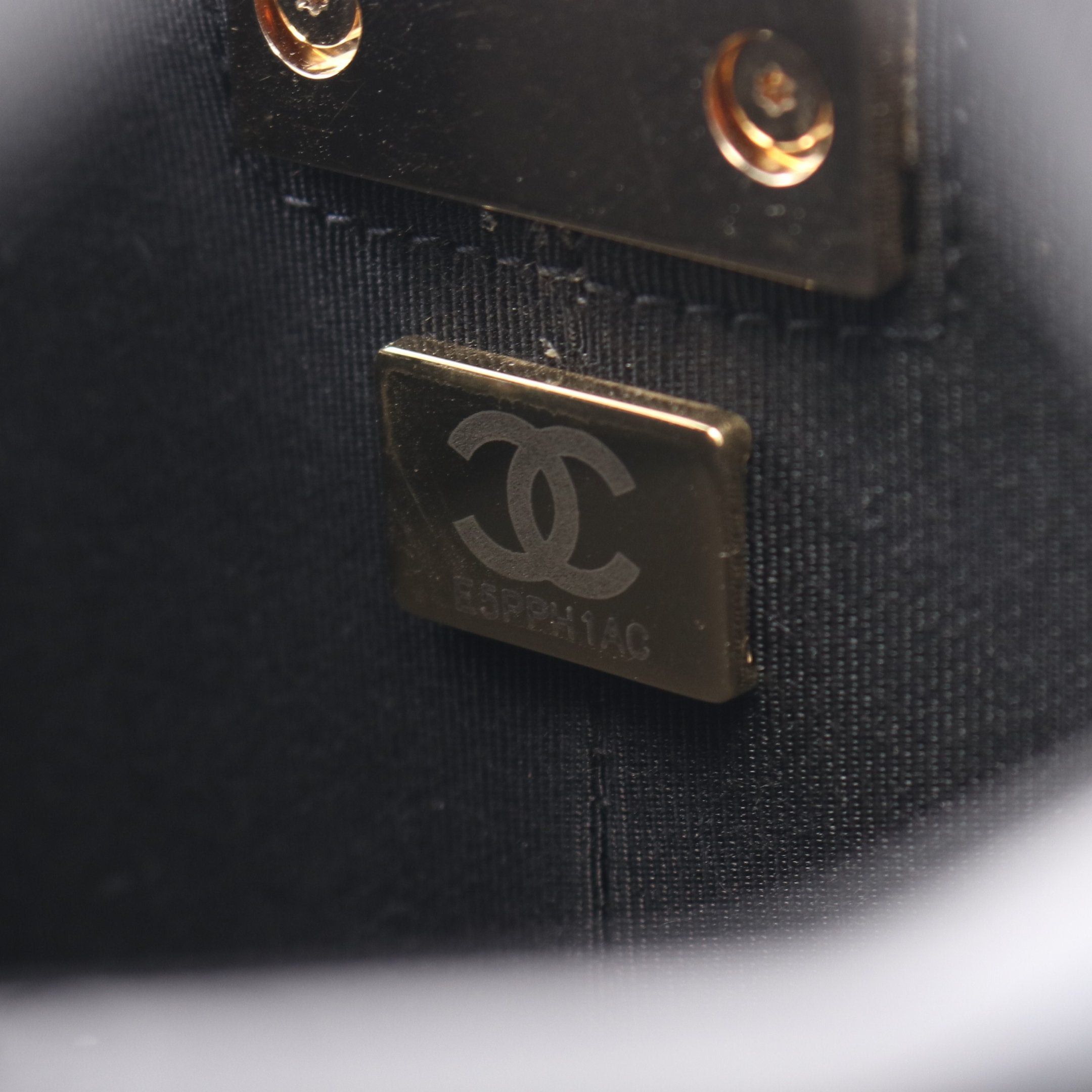 Chanel Chanel Matelasse Small Vanity Chain Shoulder Bag Leather Black Gold Hardware Size ONE SIZE - 5 Thumbnail