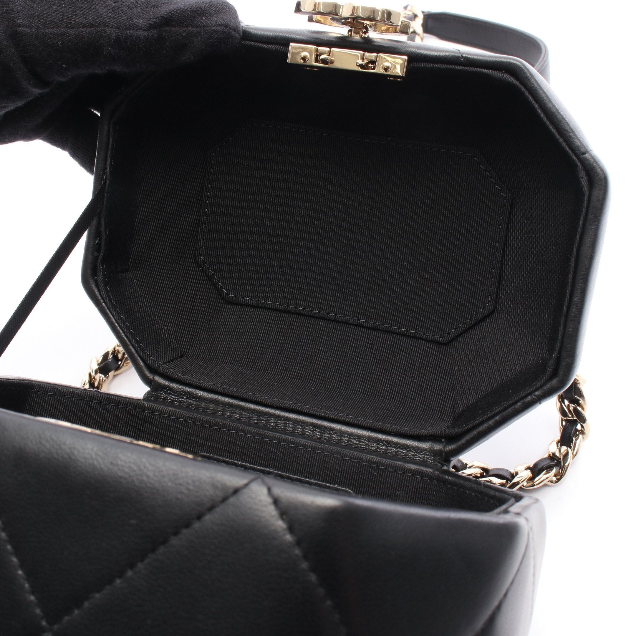 Chanel Chanel Matelasse Small Vanity Chain Shoulder Bag Leather Black Gold Hardware Size ONE SIZE - 6 Thumbnail