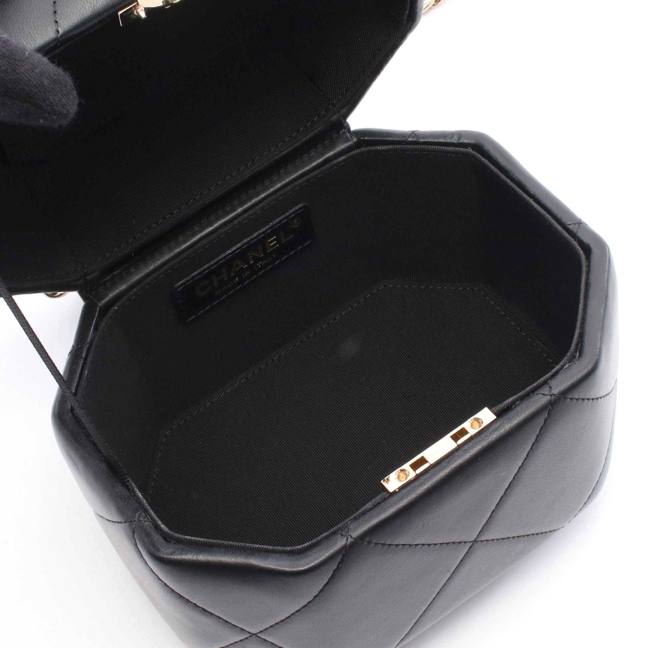 Chanel Chanel Matelasse Small Vanity Chain Shoulder Bag Leather Black Gold Hardware Size ONE SIZE - 3 Thumbnail