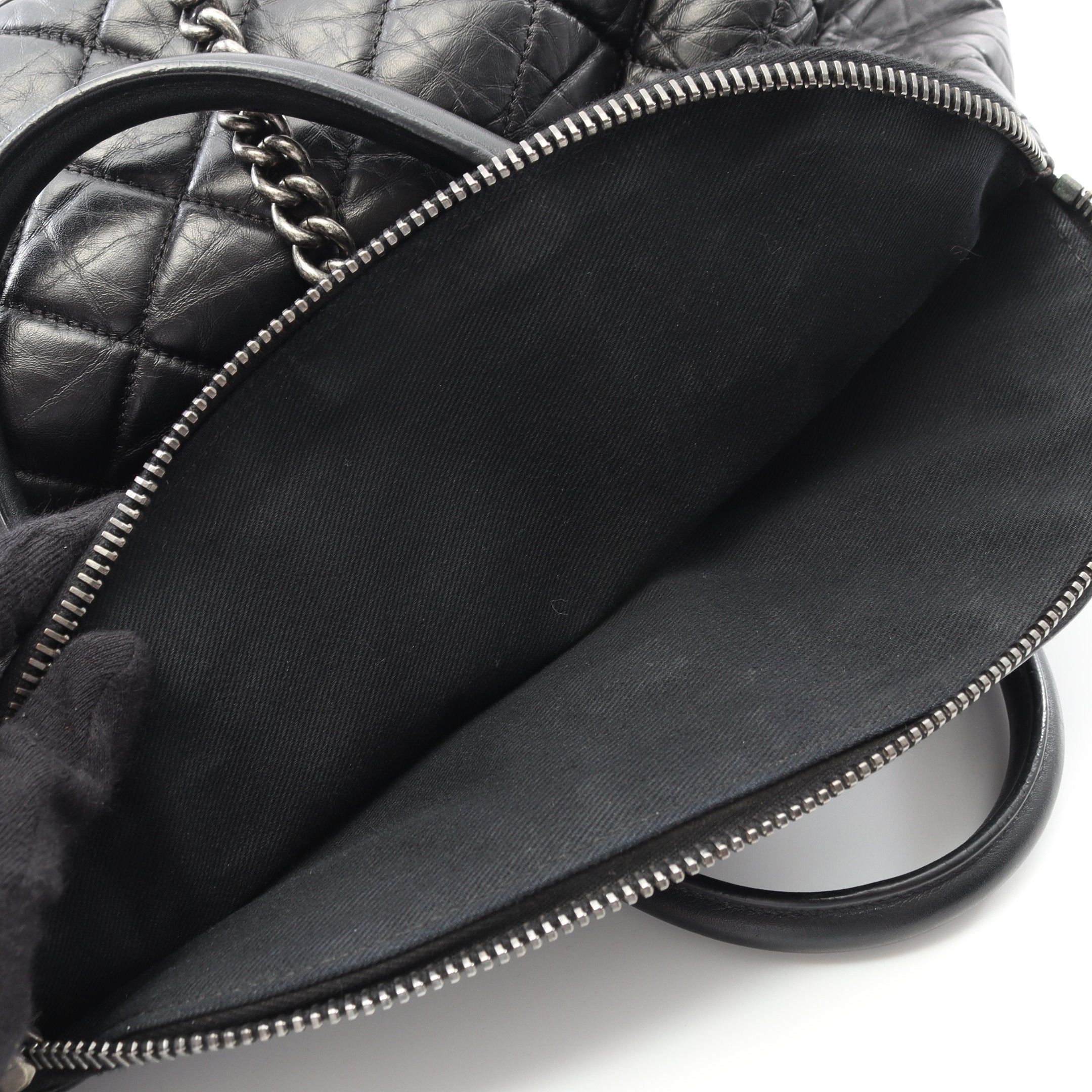 Chanel Chanel Matelasse Chain Shoulder Bag Tote Leather Black Antique Silver Hardware Size ONE SIZE - 6 Thumbnail