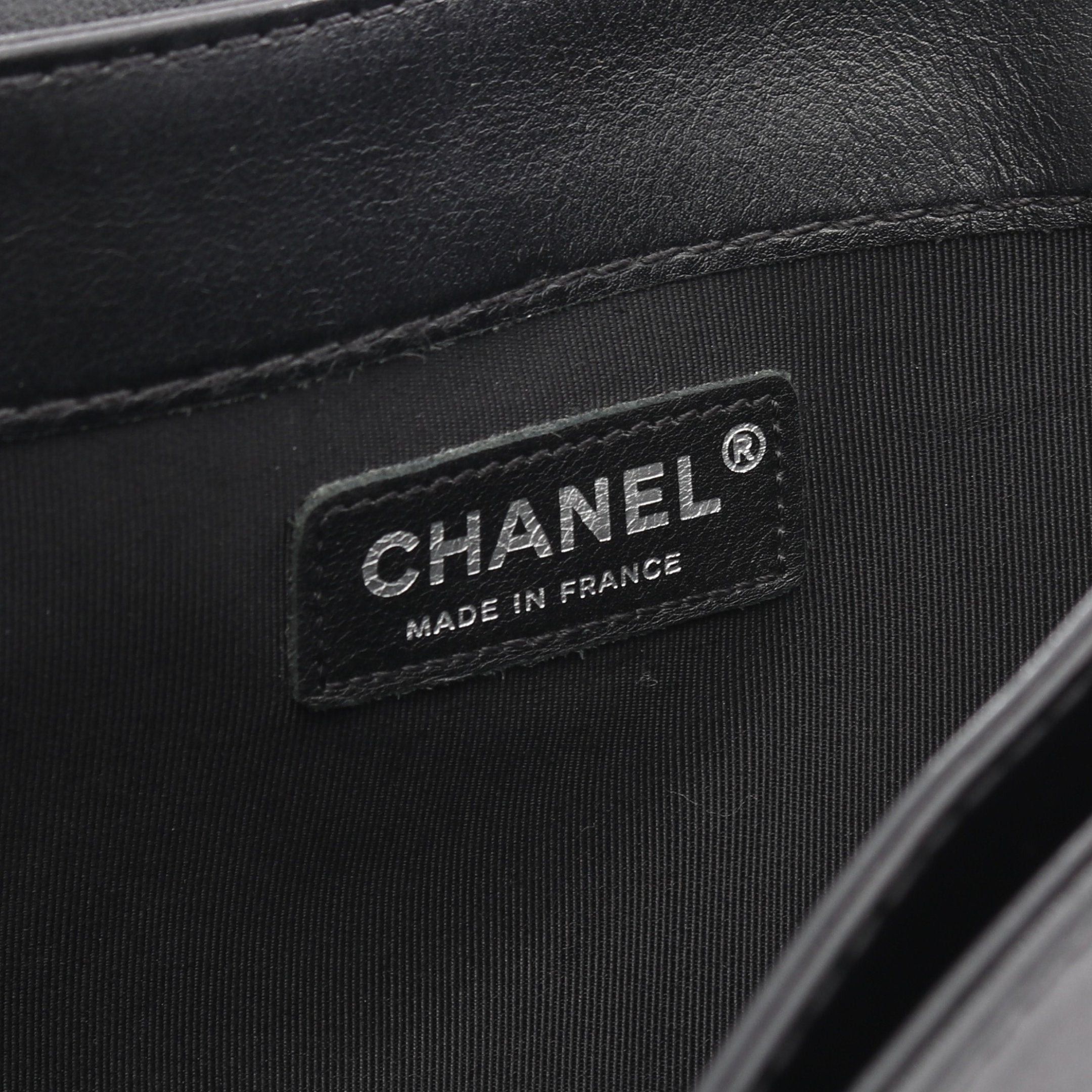 Chanel Chanel Boy Chanel Chain Shoulder Bag Leather Black Antique Silver Hardware Size ONE SIZE - 4 Thumbnail