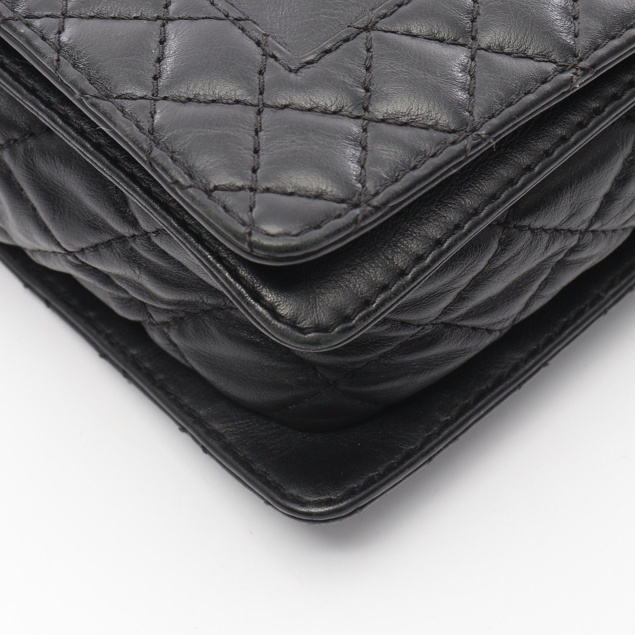 Chanel Chanel Boy Chanel Chain Shoulder Bag Leather Black Antique Silver Hardware Size ONE SIZE - 6 Thumbnail