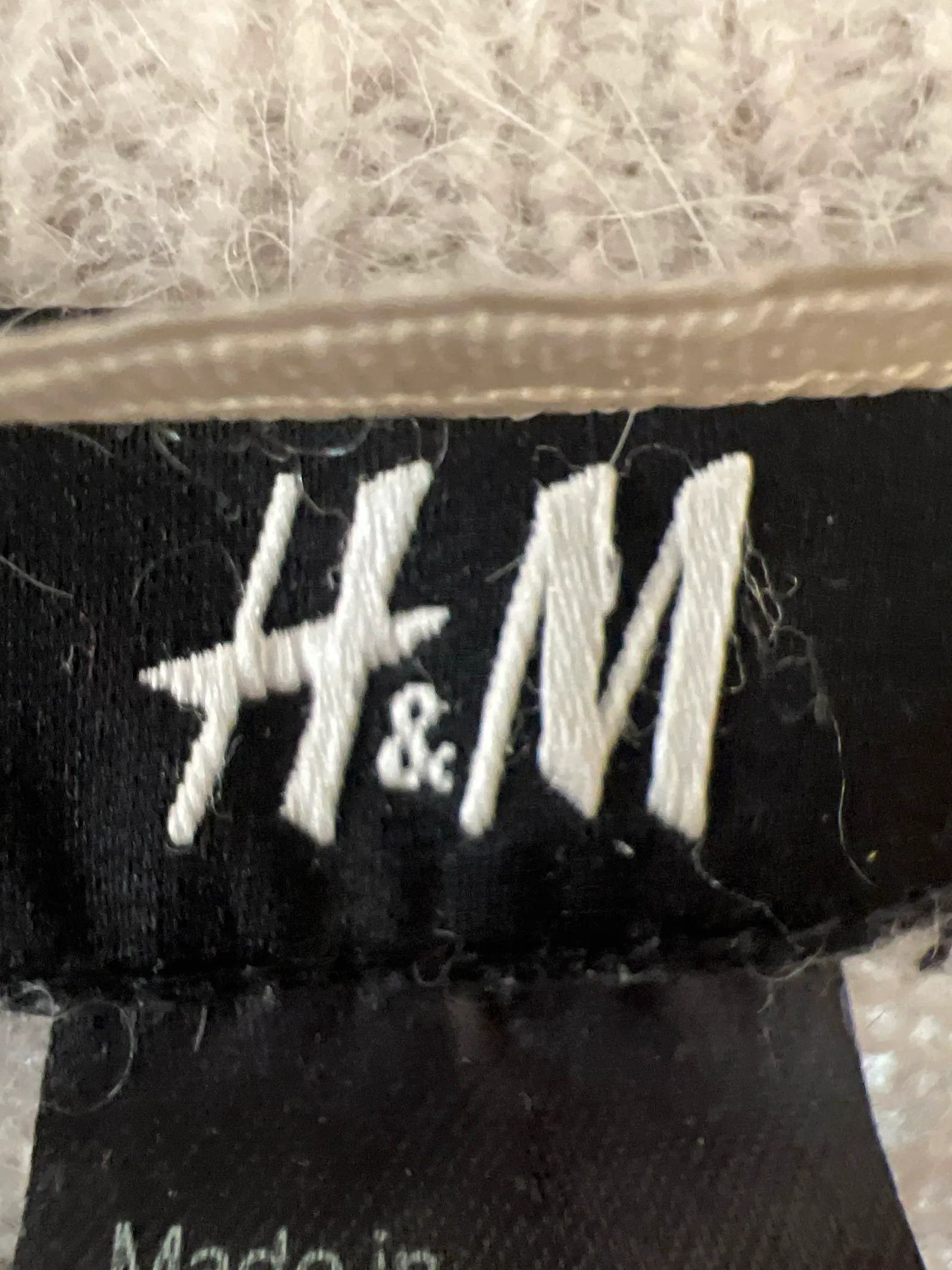 H&M H&M Cardigan Size S / US 4 / IT 40 - 2 Thumbnail