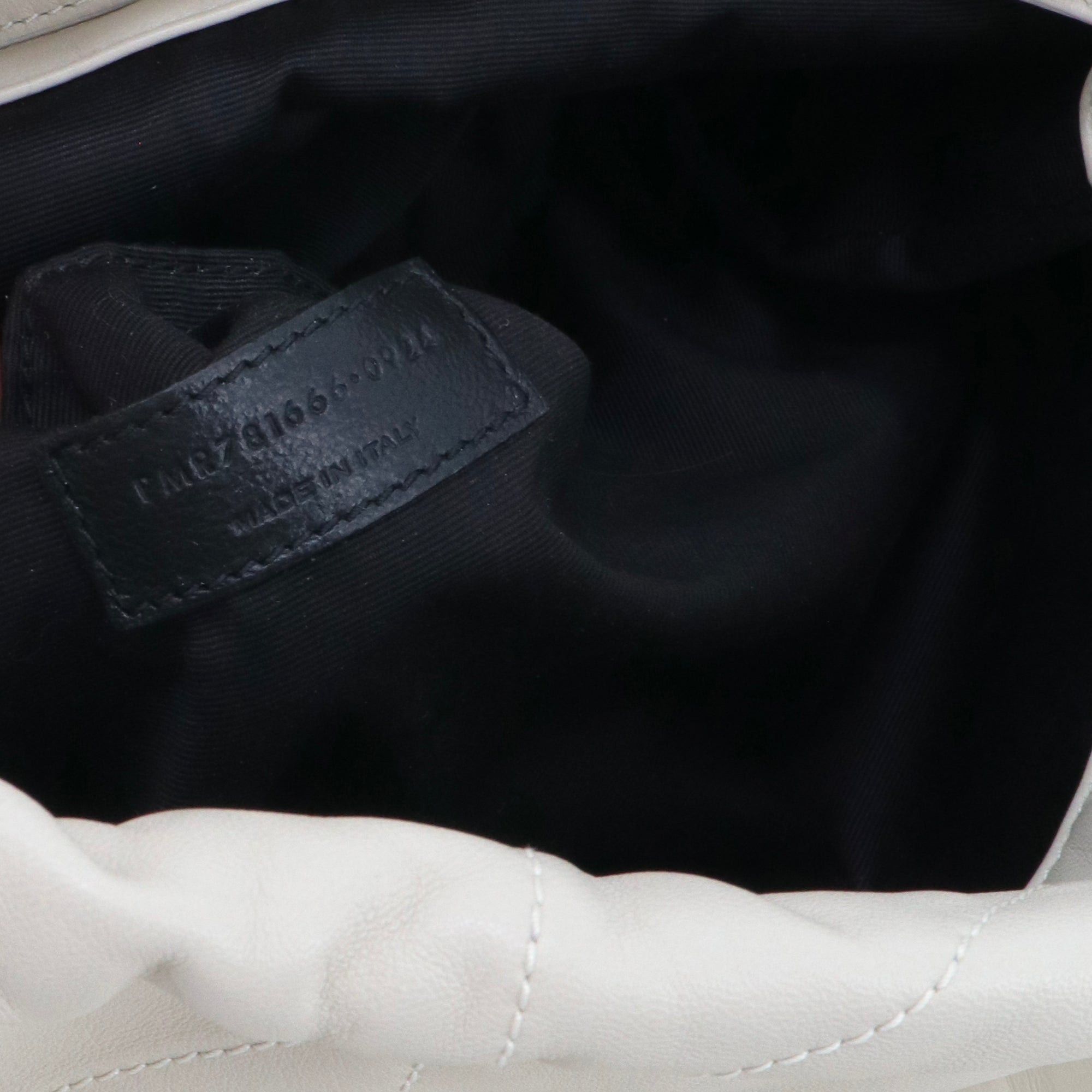 Saint Laurent Paris SAINT LAURENT - Jamie Pochon Saint Laurent shoulder bag in off-white leather Size ONE SIZE - 9 Thumbnail