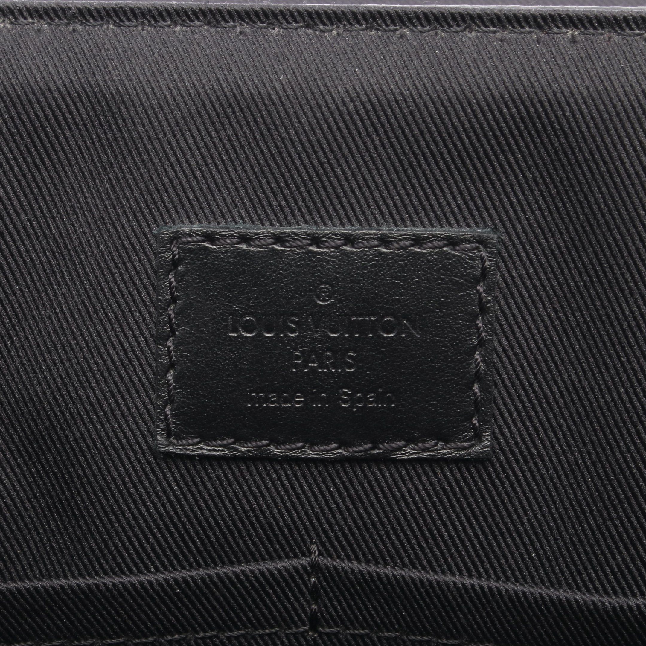 Louis Vuitton Louis Vuitton Saumur Messenger Monogram Eclipse Shoulder Bag Leather Black Size ONE SIZE - 4 Thumbnail