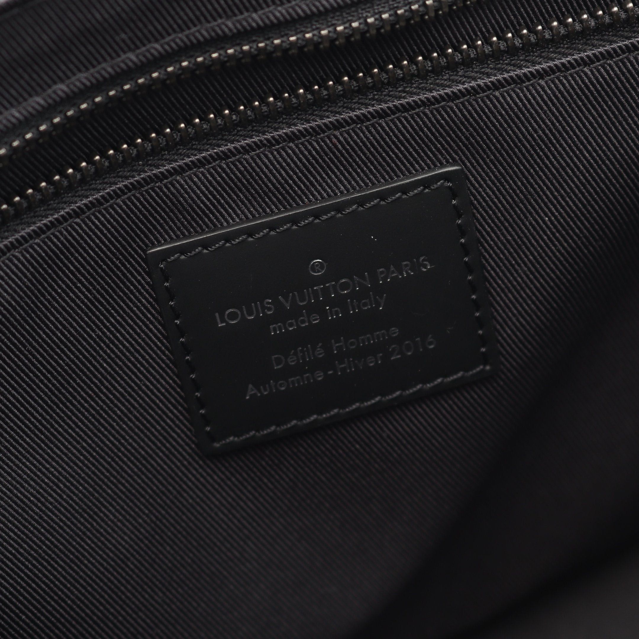Louis Vuitton Louis Vuitton Messenger Voyage Pm Monogram Eclipse Shoulder Bag Leather Black Size ONE SIZE - 4 Thumbnail