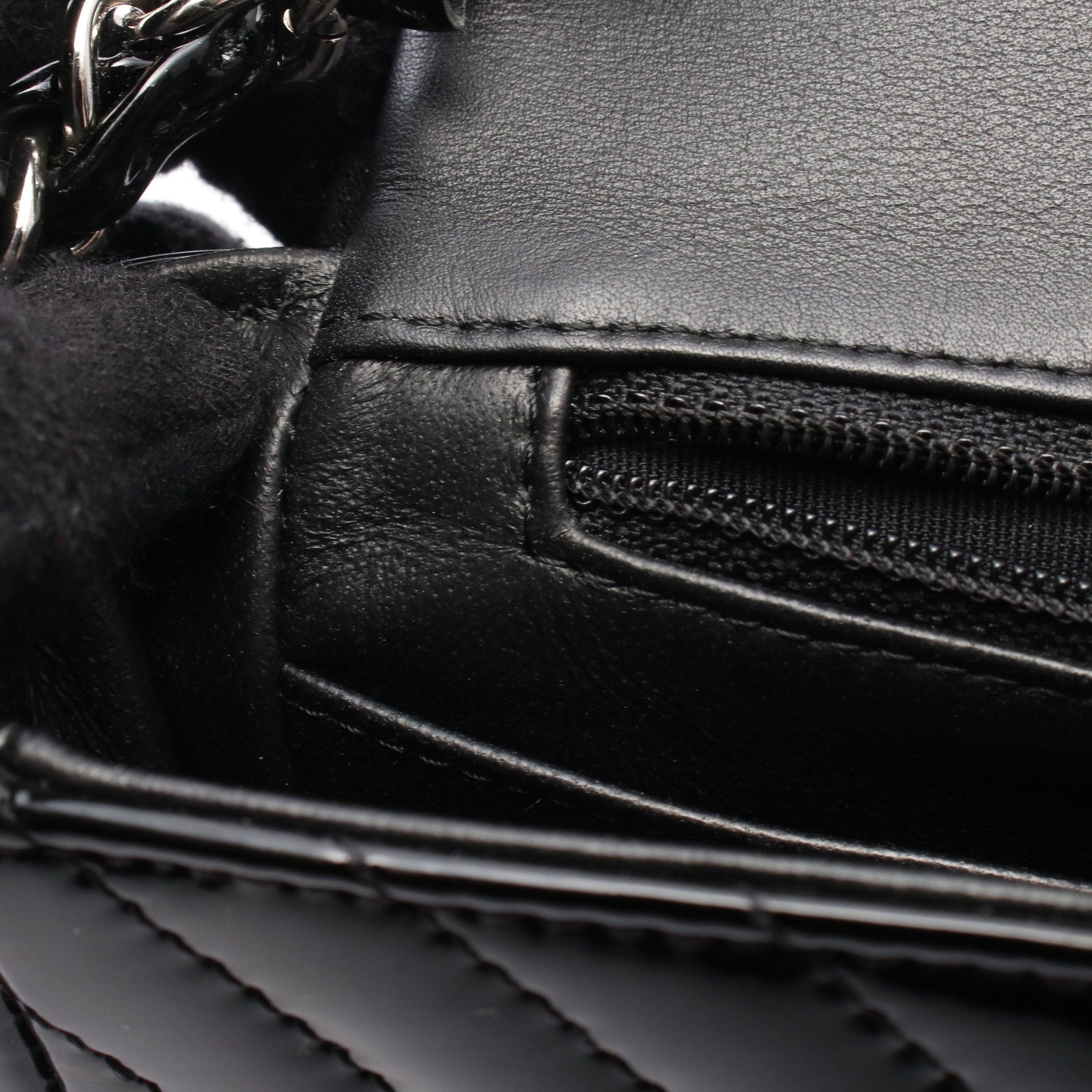 Chanel Chanel Chevron V-Stitch Chain Shoulder Bag Patent Leather Black Silver Hardware Size ONE SIZE - 7 Thumbnail