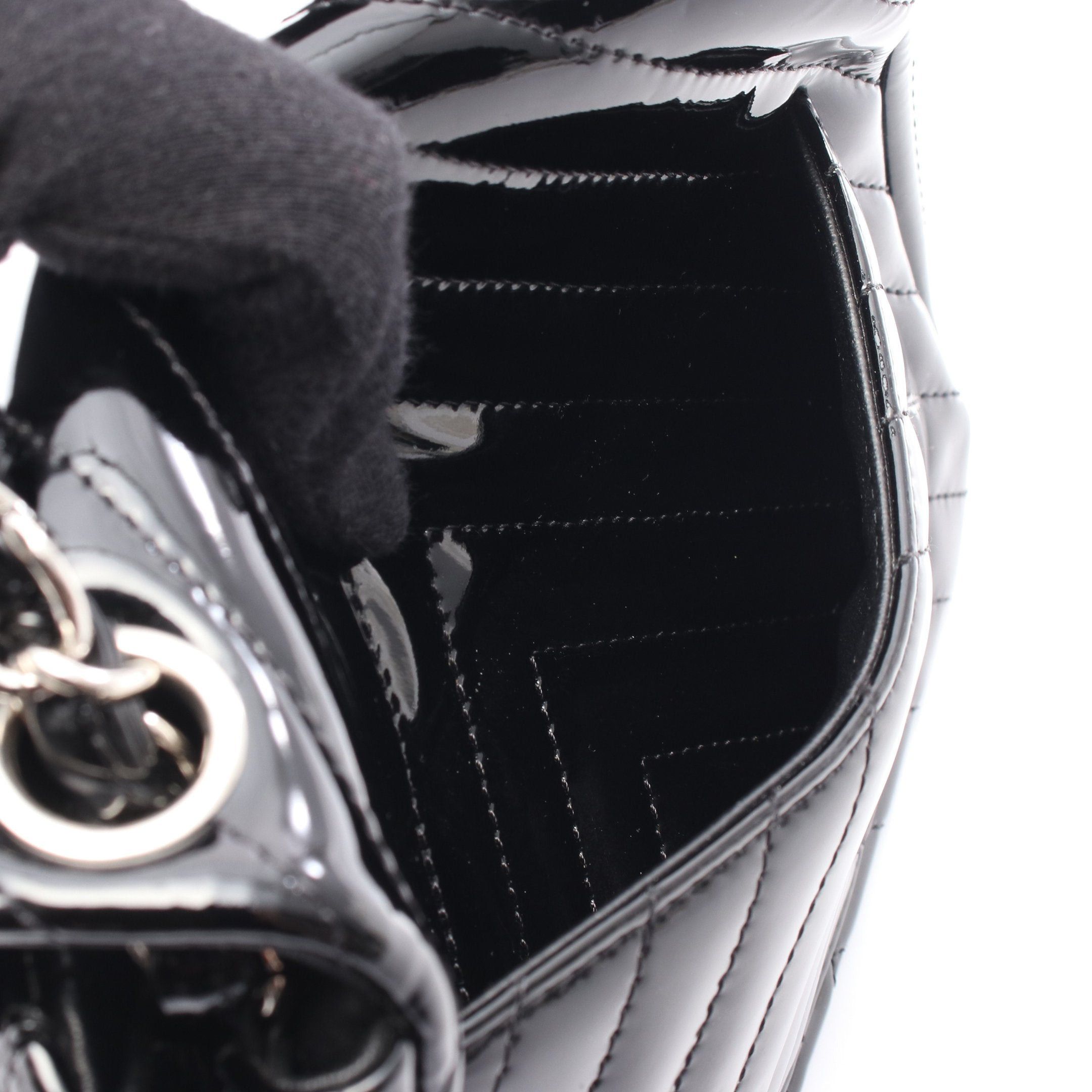 Chanel Chanel Chevron V-Stitch Chain Shoulder Bag Patent Leather Black Silver Hardware Size ONE SIZE - 6 Thumbnail