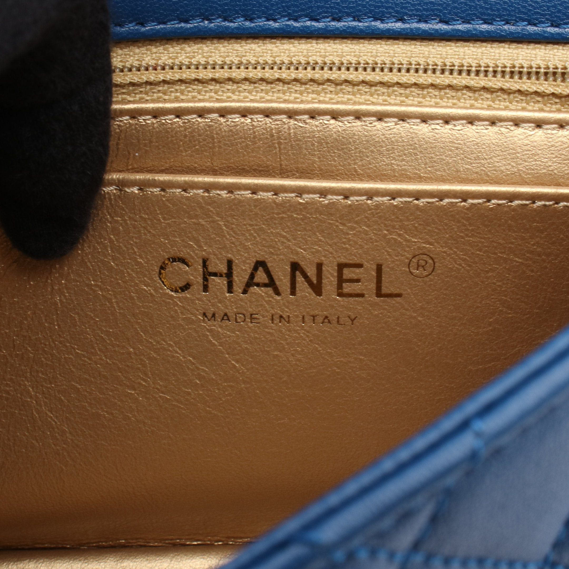 Chanel Chanel Chain Shoulder Bag Leather Blue Gold Hardware Size ONE SIZE - 4 Thumbnail