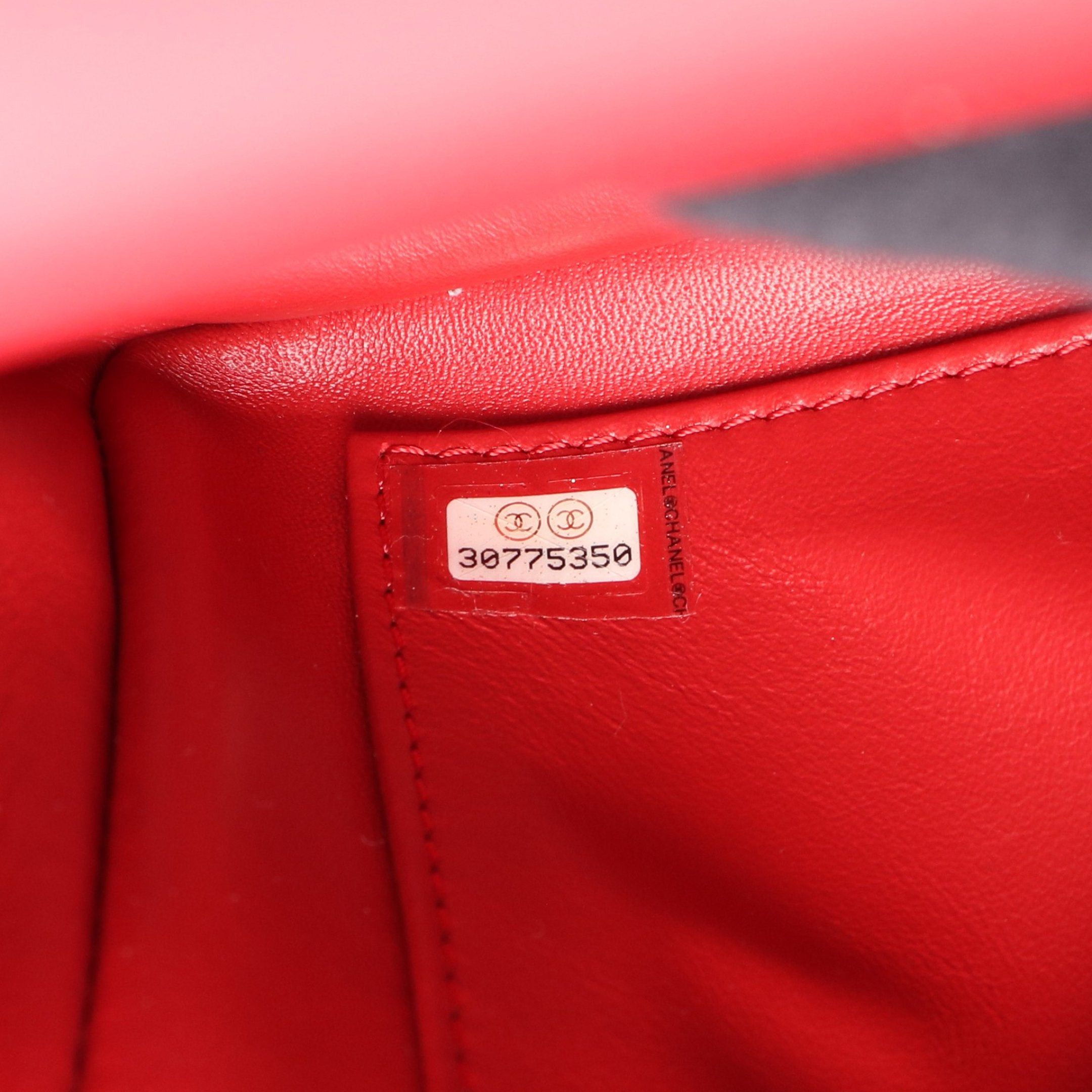 Chanel Chanel Cc Filigree Matelasse Chain Shoulder Bag Leather Red Hardware Size ONE SIZE - 5 Thumbnail
