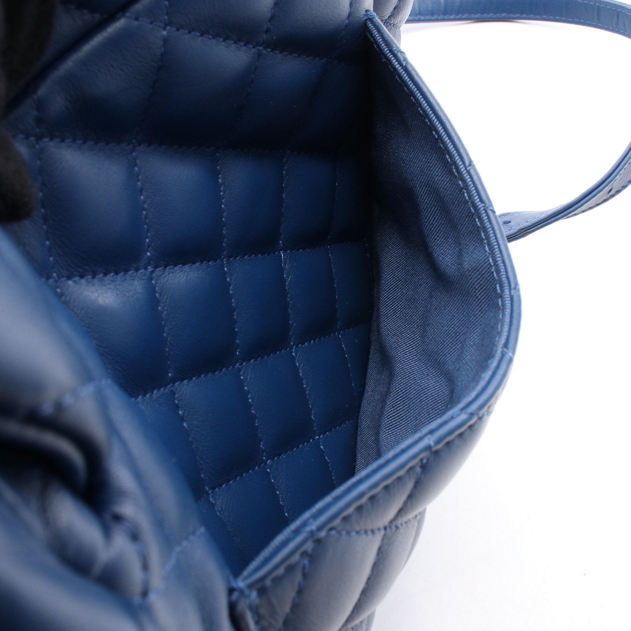 Chanel Chanel Matelasse Backpack Rucksack Lambskin Blue Gold Hardware Size ONE SIZE - 6 Thumbnail