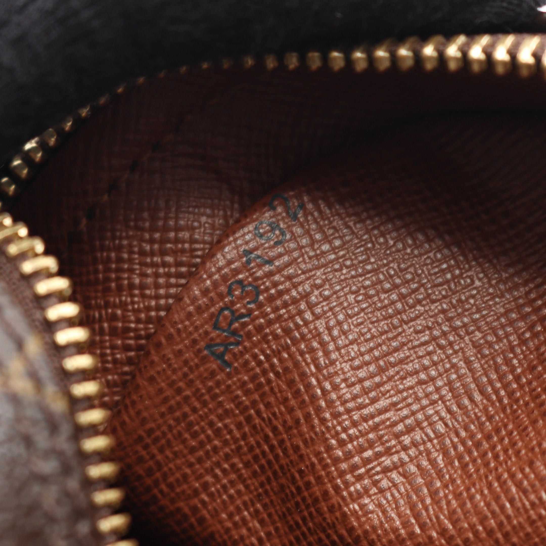 Louis Vuitton Louis Vuitton Nil Monogram Shoulder Bag Leather Brown Size ONE SIZE - 5 Thumbnail