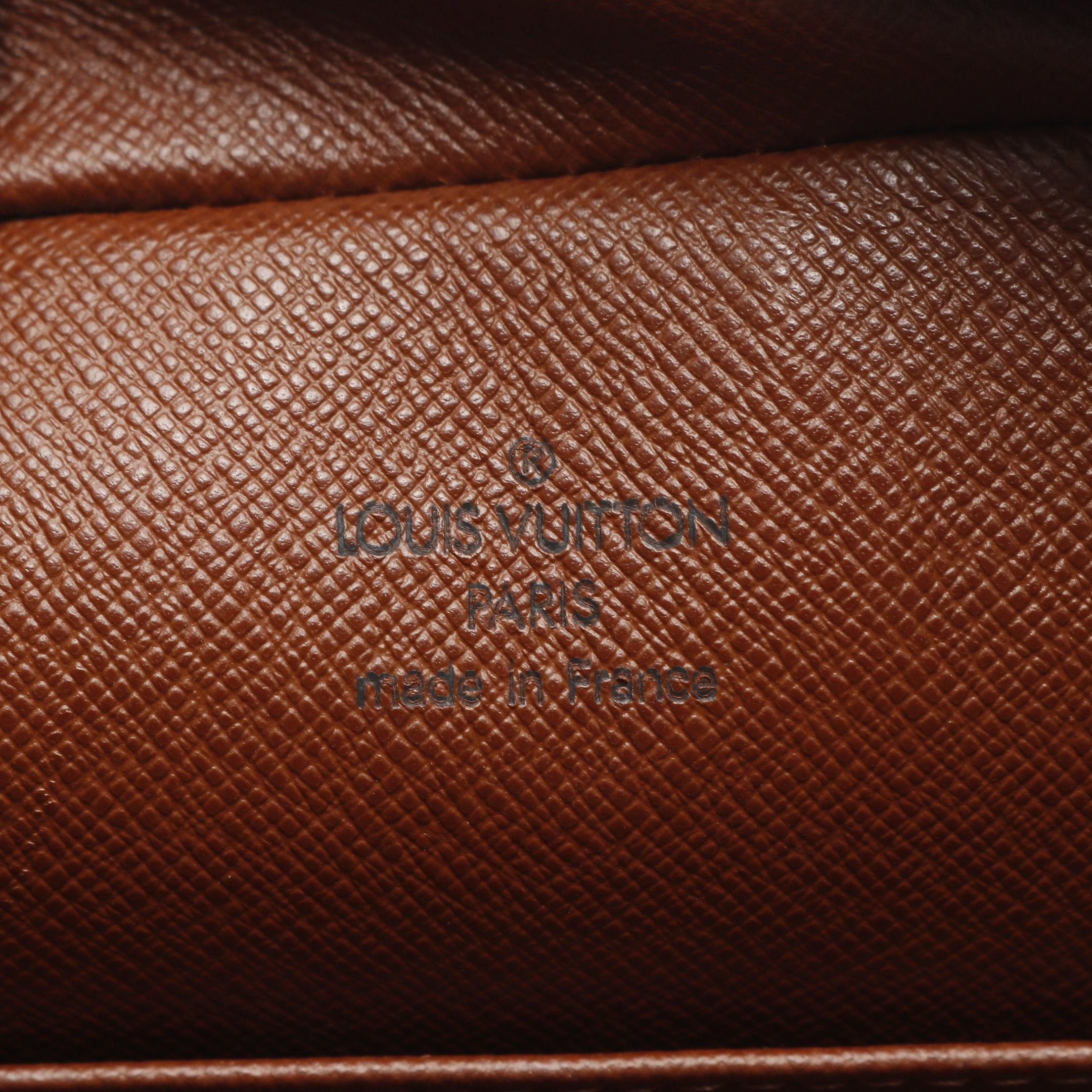 Louis Vuitton Louis Vuitton Cite Mm Monogram Shoulder Bag Leather Brown Size ONE SIZE - 4 Thumbnail