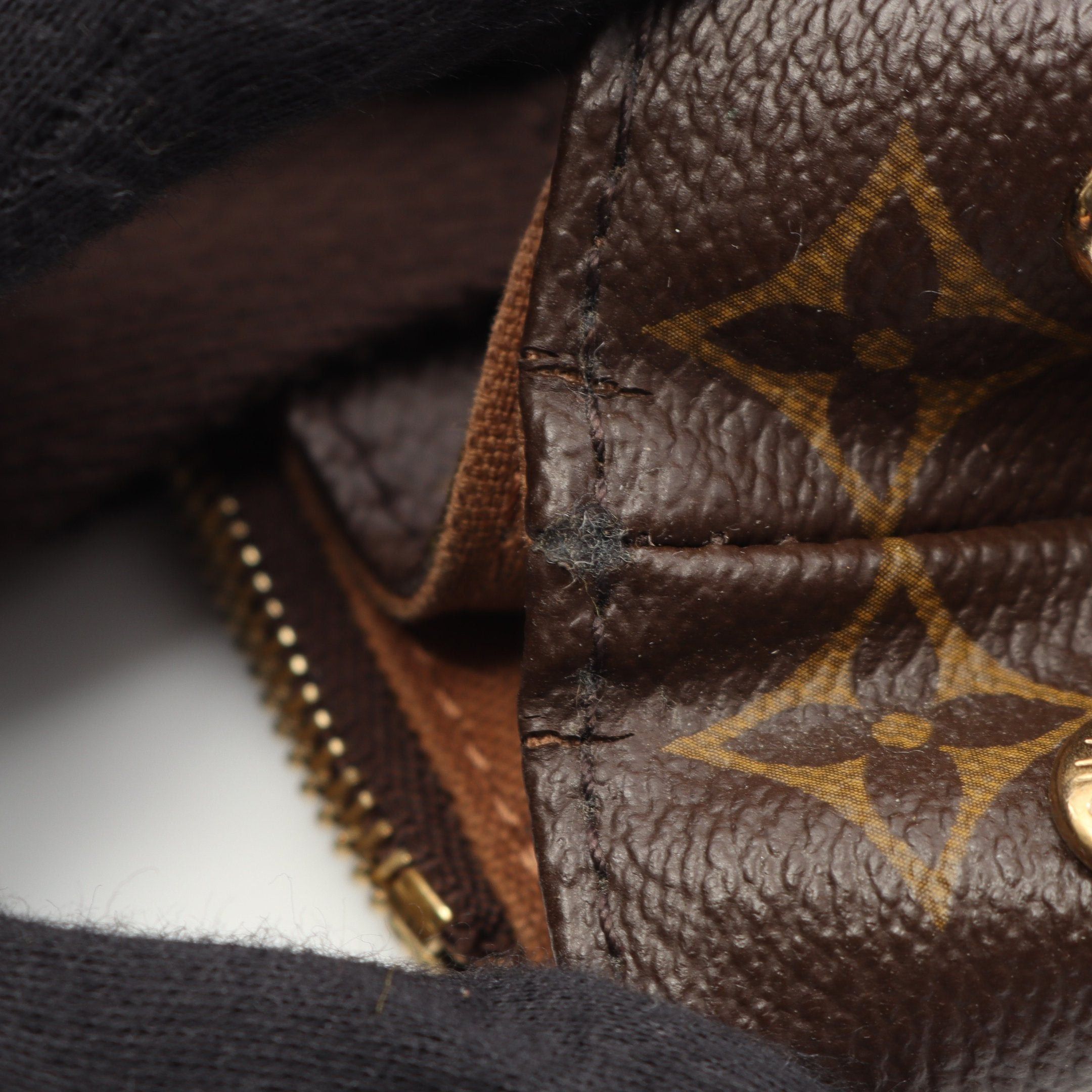 Louis Vuitton Louis Vuitton Hippopotamus Bobourg Monogram Shoulder Bag Tote Leather Brown Size ONE SIZE - 8 Thumbnail