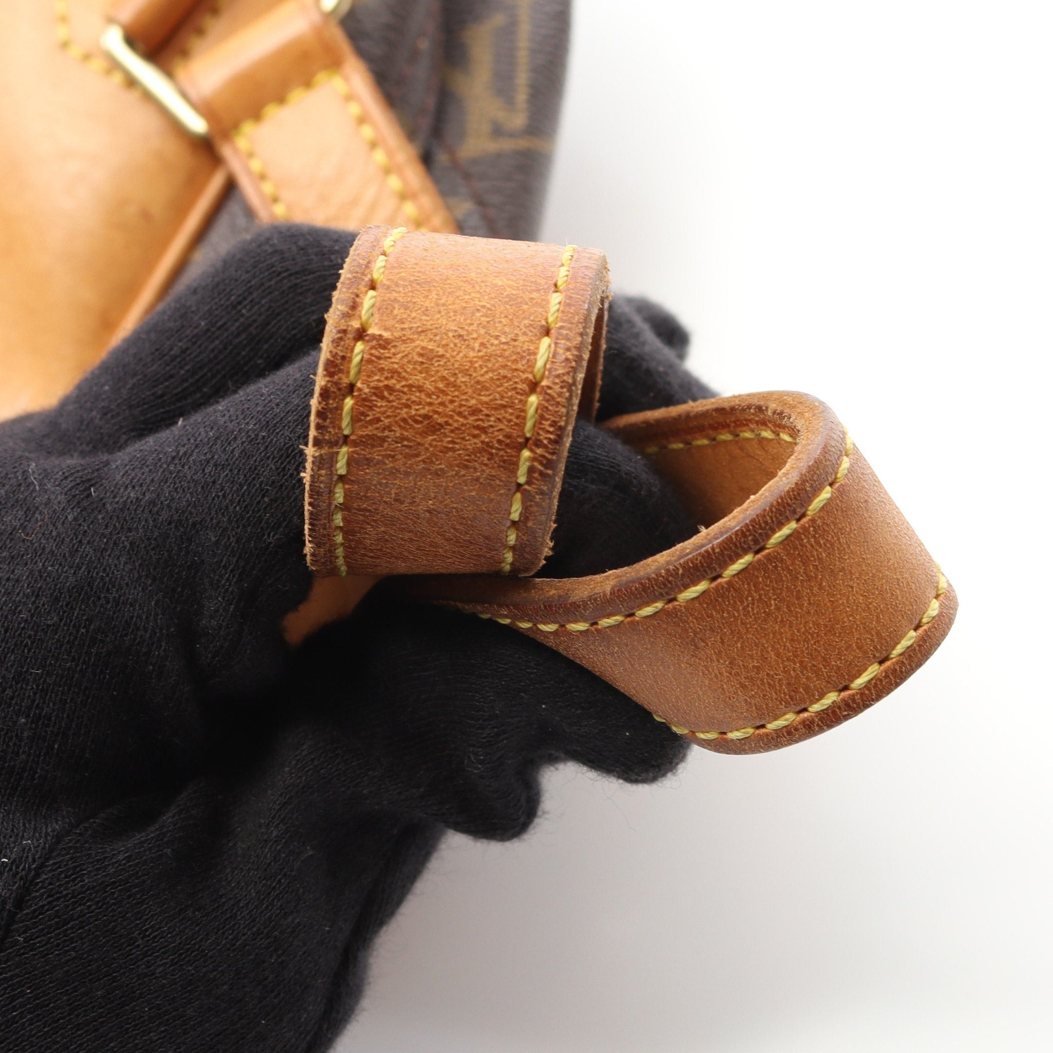 Louis Vuitton Louis Vuitton Excursion Monogram Handbag Leather Brown Size ONE SIZE - 10 Thumbnail