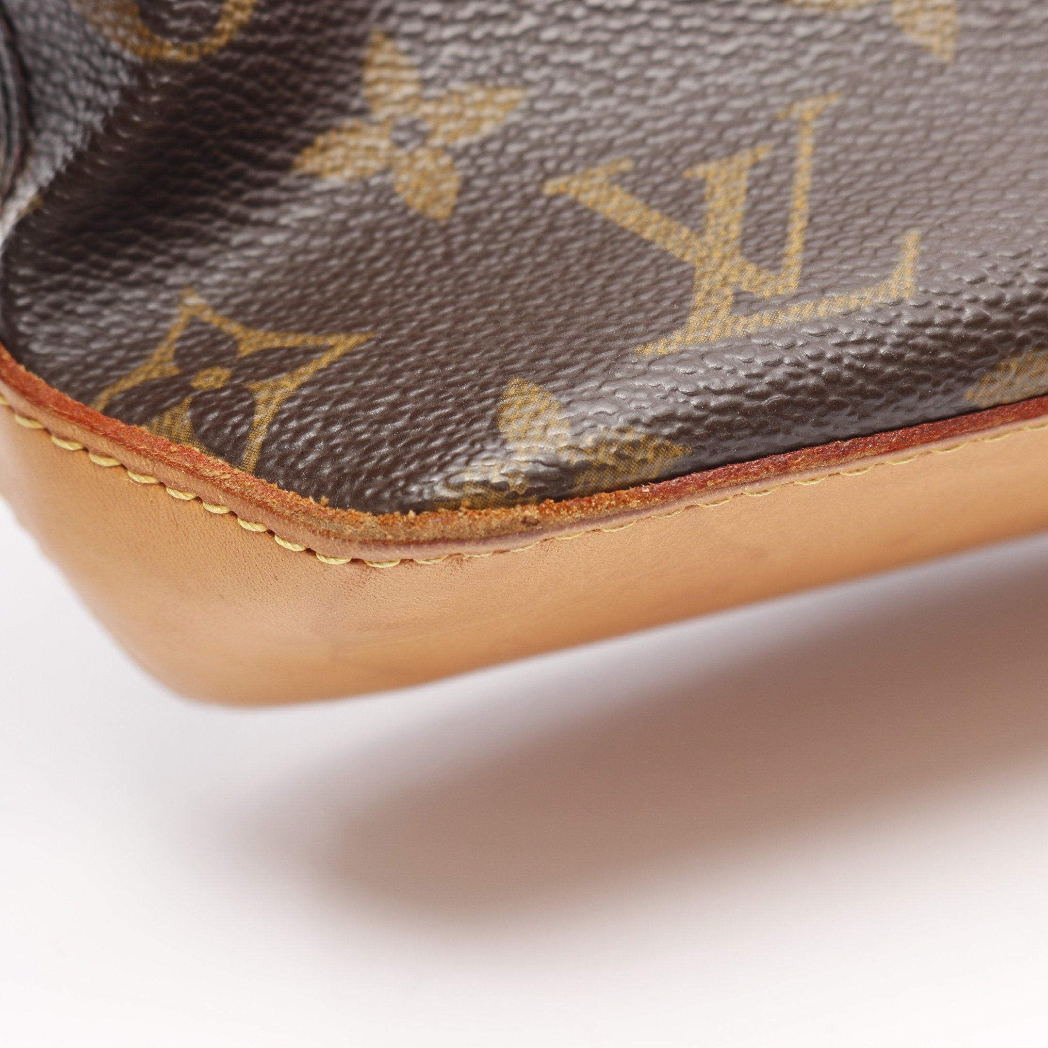 Louis Vuitton Louis Vuitton Trotteur Monogram Shoulder Bag Leather Brown Size ONE SIZE - 8 Thumbnail