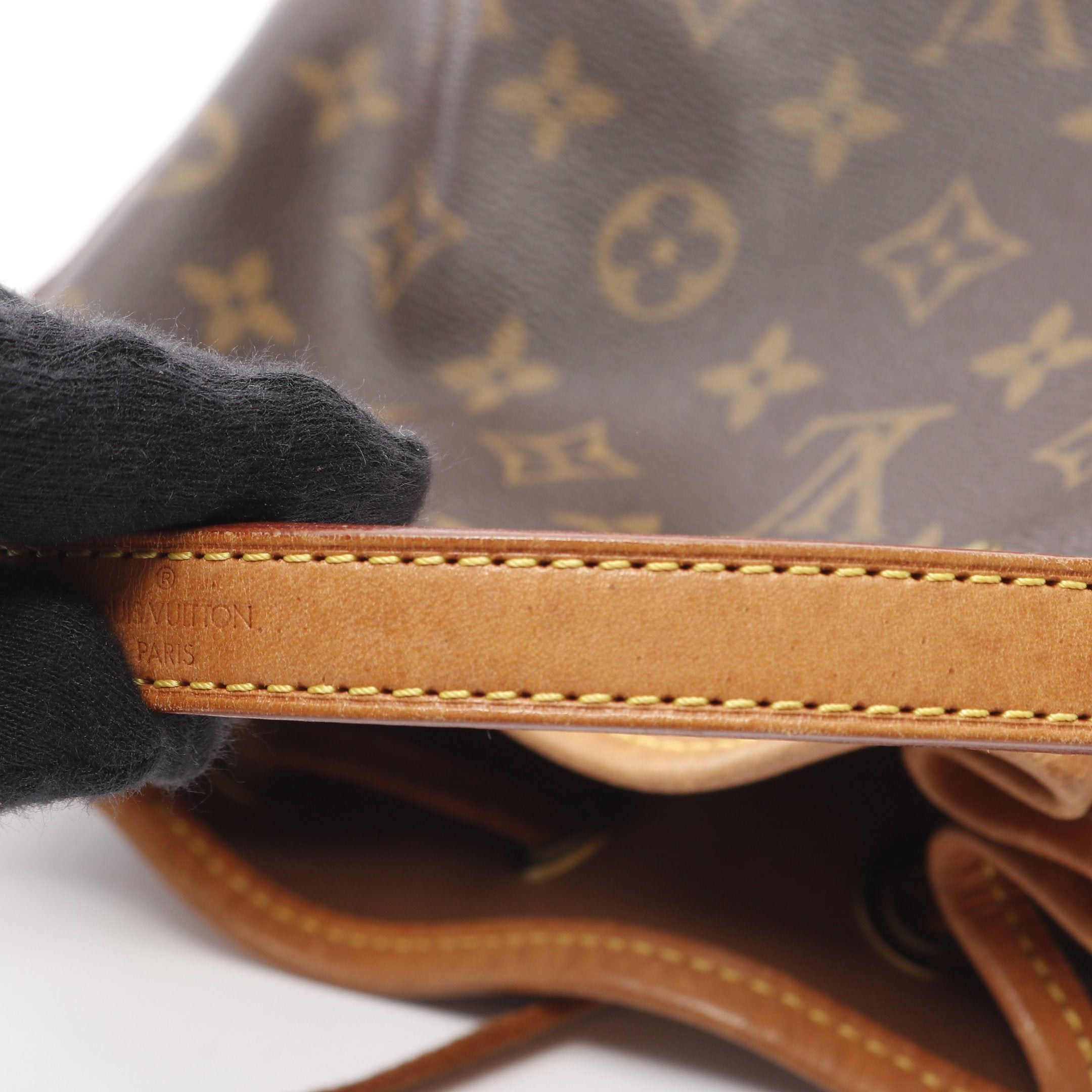 Louis Vuitton Louis Vuitton Mininoe Monogram Handbag Leather Brown Size ONE SIZE - 10 Thumbnail