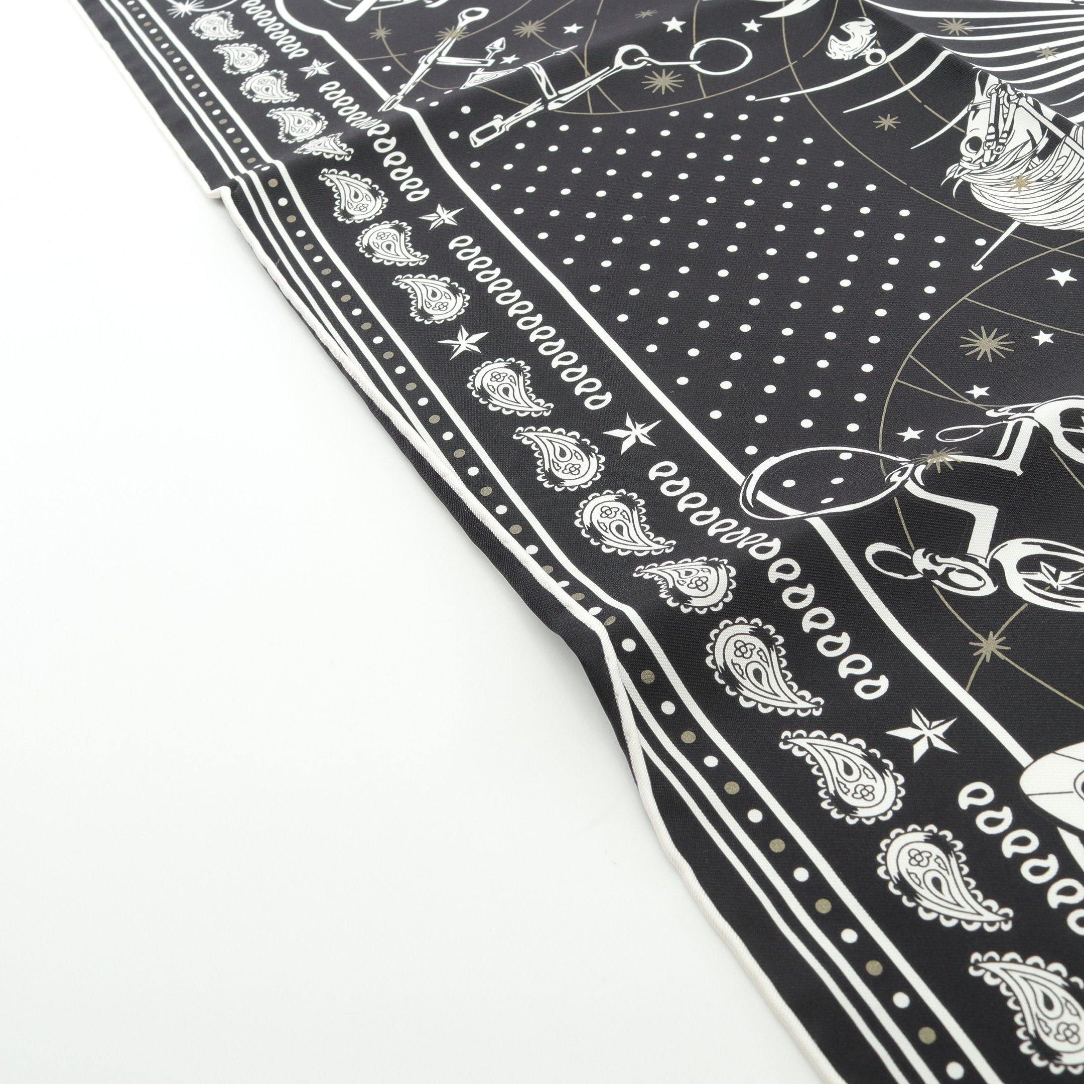 Hermes Hermes Carres 55 Silk Bandana Chorus Stellarum Scarf Black White Size ONE SIZE - 4 Thumbnail