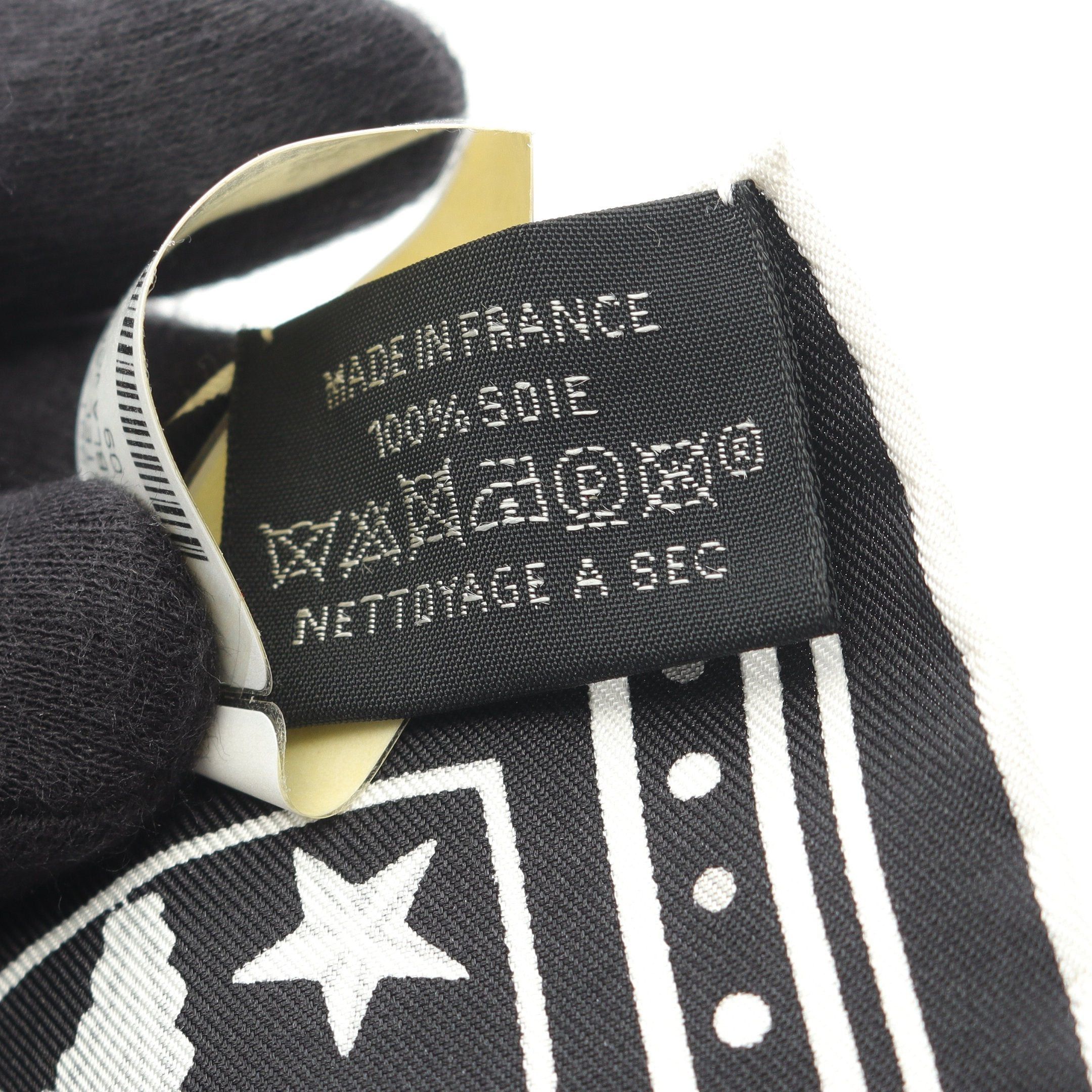 Hermes Hermes Carres 55 Silk Bandana Chorus Stellarum Scarf Black White Size ONE SIZE - 3 Thumbnail