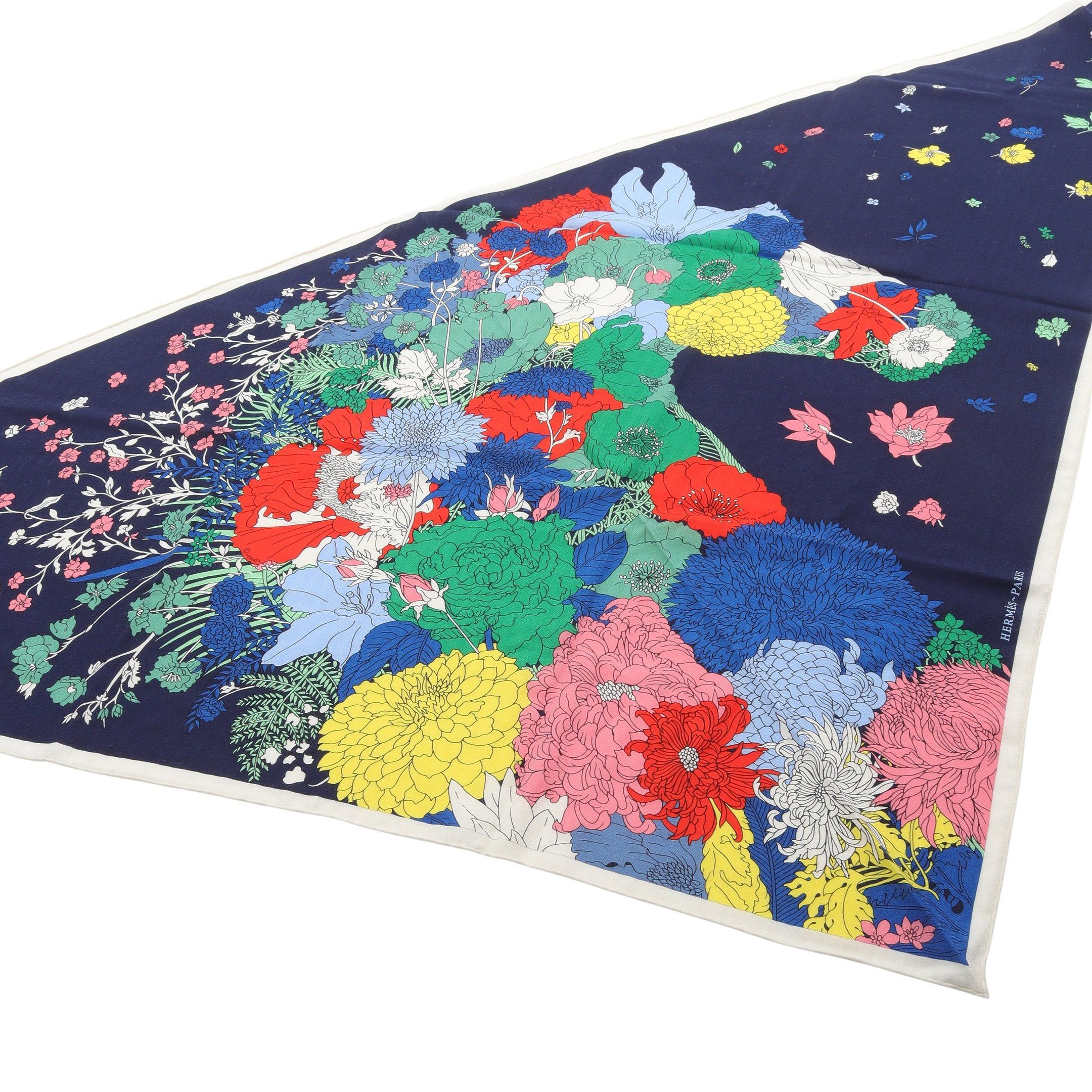 Hermes Hermes Triangle Geant Robe Legere Scarf Cashmere Silk Navy Multicolor Size ONE SIZE - 4 Thumbnail