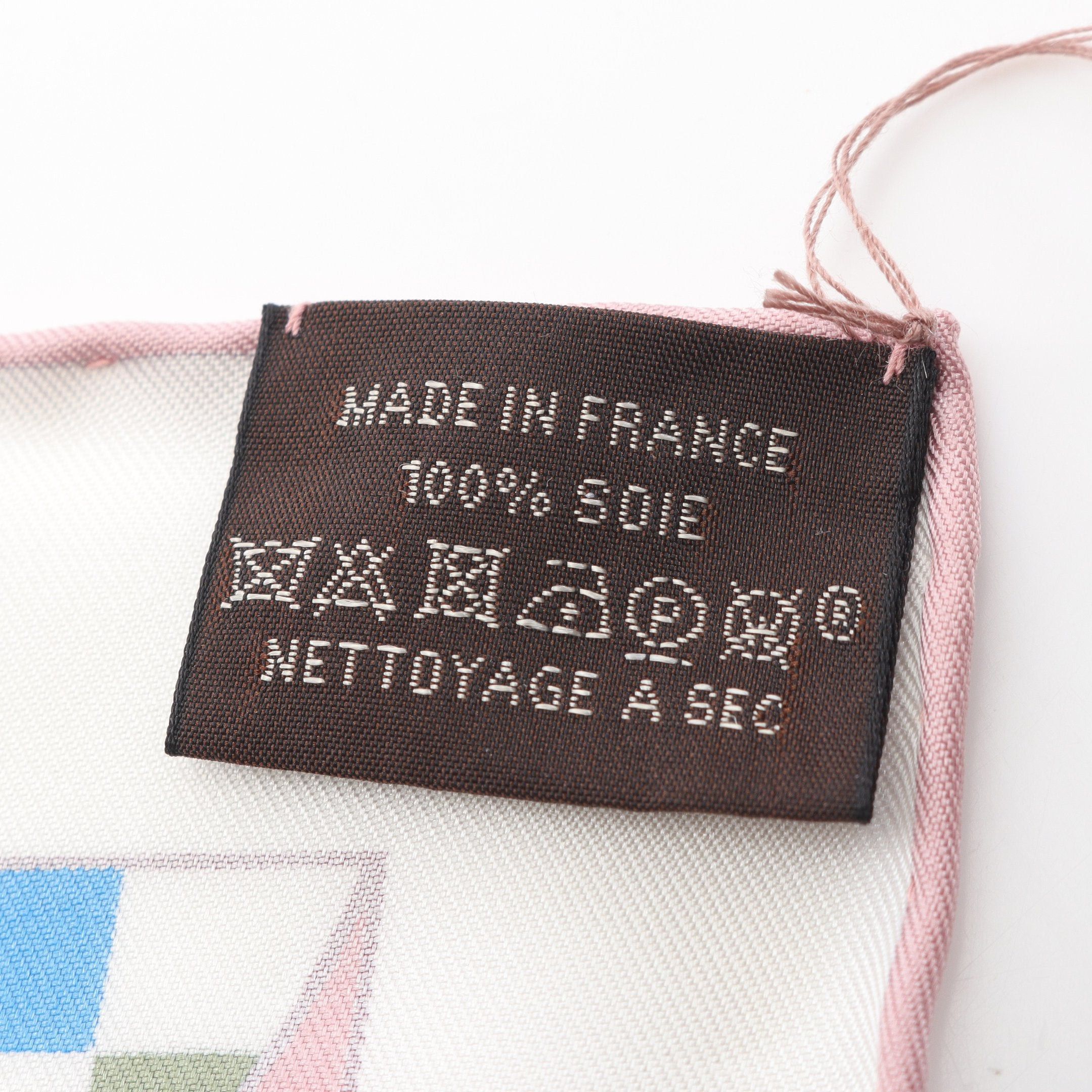 Hermes Hermes Carres 90 Balade Ecossaise Scarf Silk Pink Dark Blue Multicolor Size ONE SIZE - 3 Thumbnail