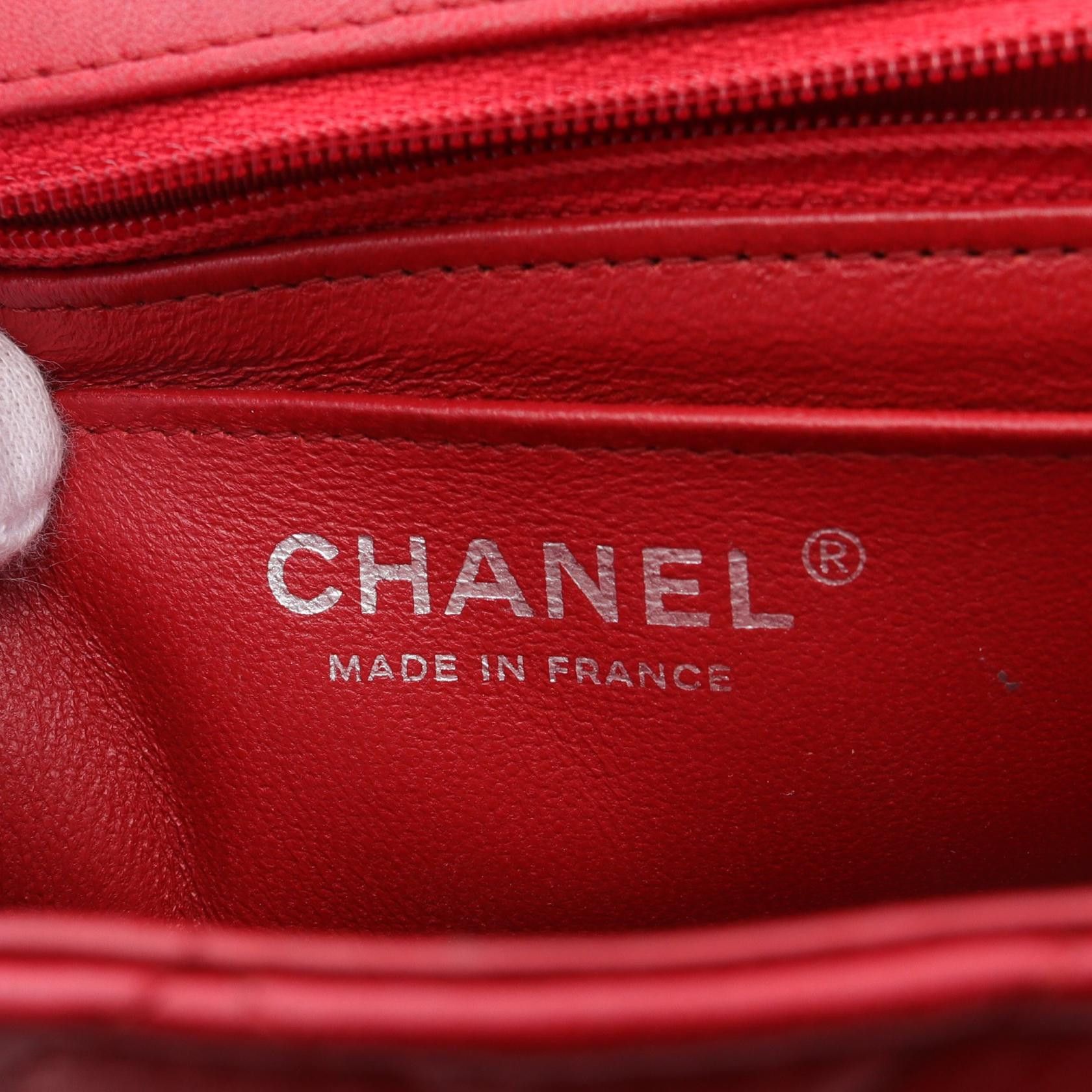 Chanel Chanel Mini Matelasse Chain Shoulder Bag Lambskin Red Silver Hardware Size ONE SIZE - 4 Thumbnail