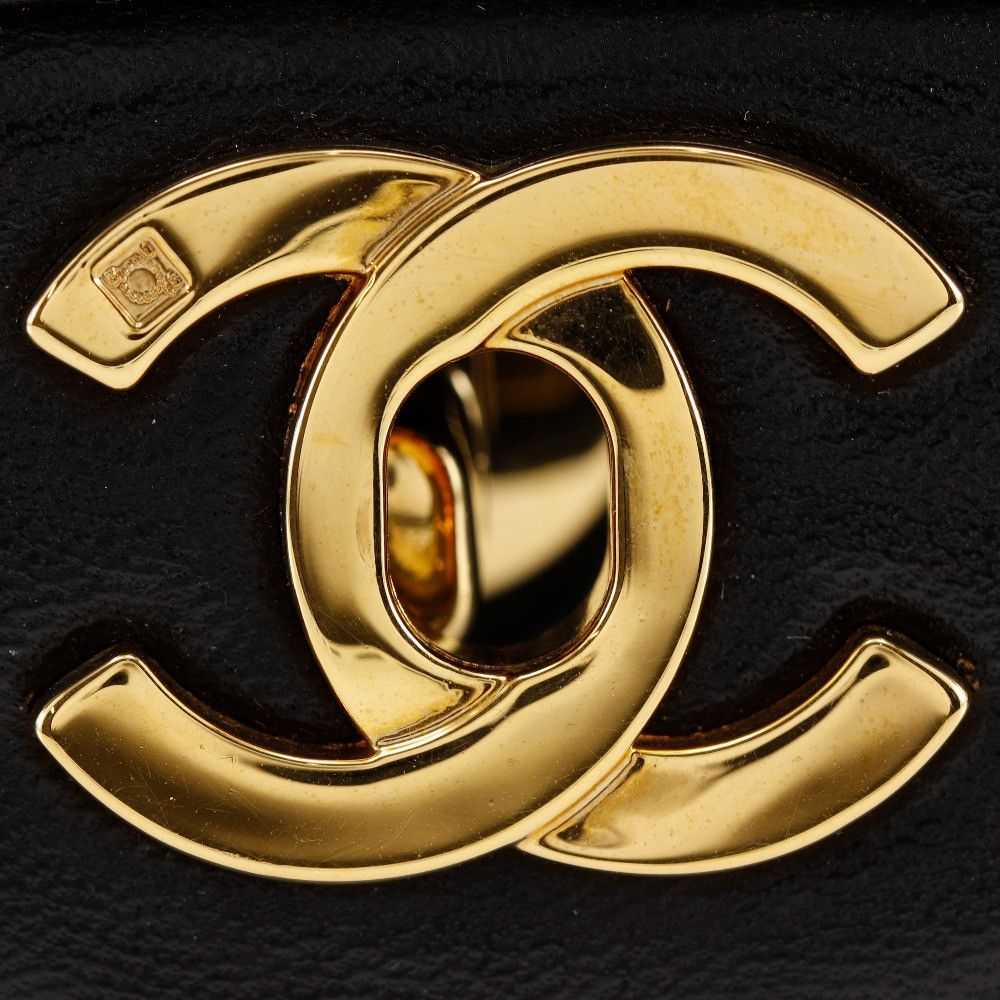 Chanel Chanel Chanel Matelasse Lambskin Handbag Leather Handbag Size ONE SIZE - 13 Thumbnail