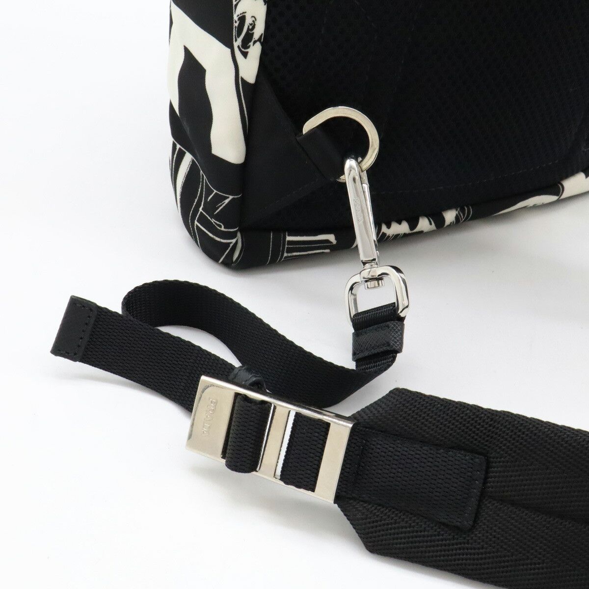 Prada Prada Prada Nylon Tessuto Comics Shoulder Bag 2VZ013 Leather Shoulder Bag 2VZ013 Size ONE SIZE - 8 Thumbnail
