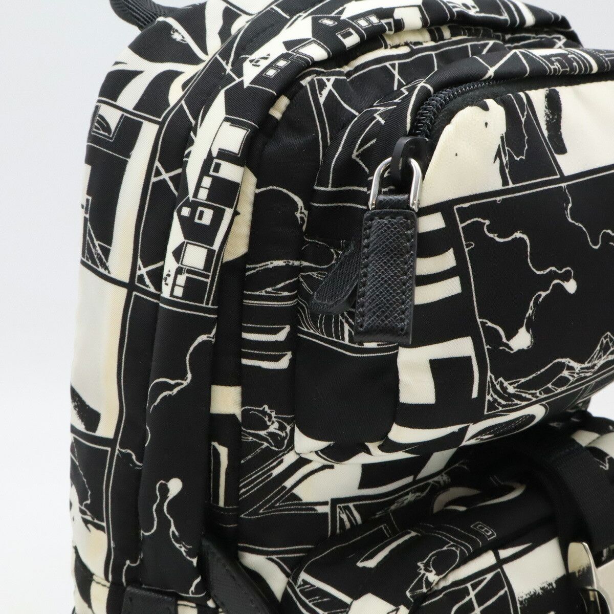 Prada Prada Prada Nylon Tessuto Comics Shoulder Bag 2VZ013 Leather Shoulder Bag 2VZ013 Size ONE SIZE - 4 Thumbnail