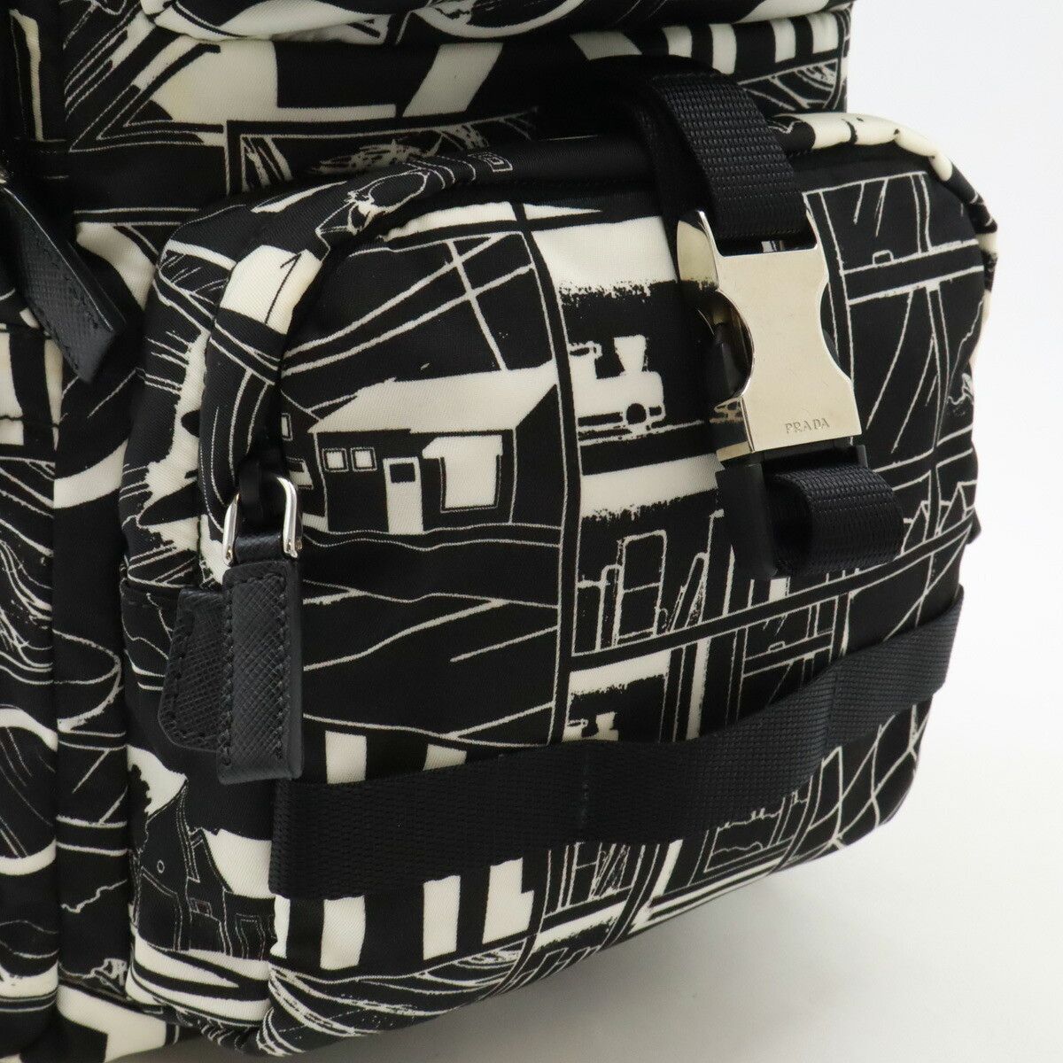 Prada Prada Prada Nylon Tessuto Comics Shoulder Bag 2VZ013 Leather Shoulder Bag 2VZ013 Size ONE SIZE - 5 Thumbnail