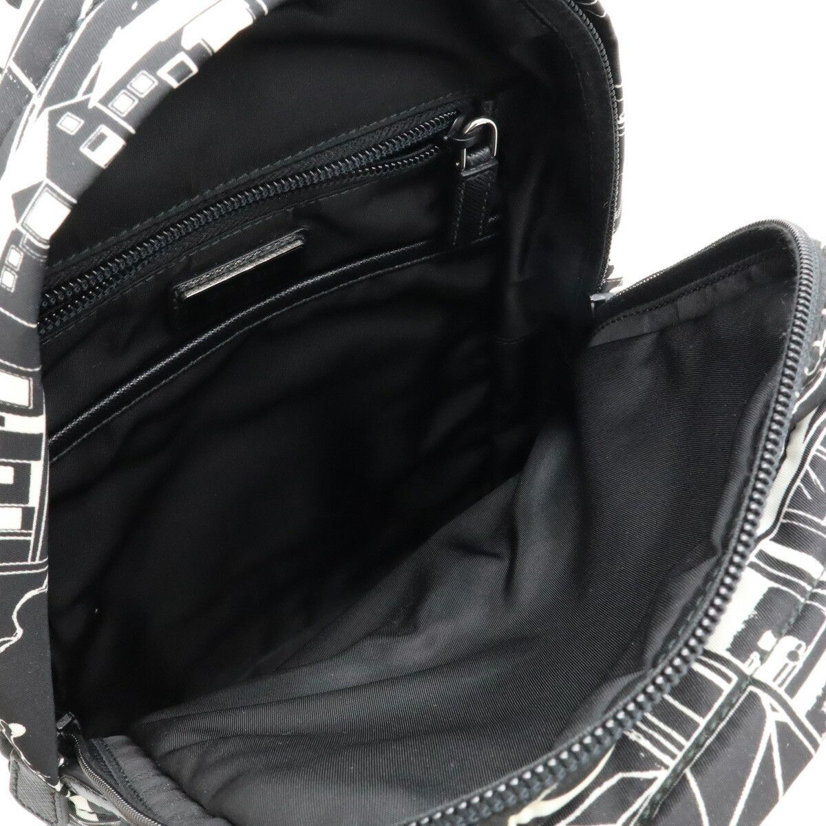 Prada Prada Prada Nylon Tessuto Comics Shoulder Bag 2VZ013 Leather Shoulder Bag 2VZ013 Size ONE SIZE - 6 Thumbnail
