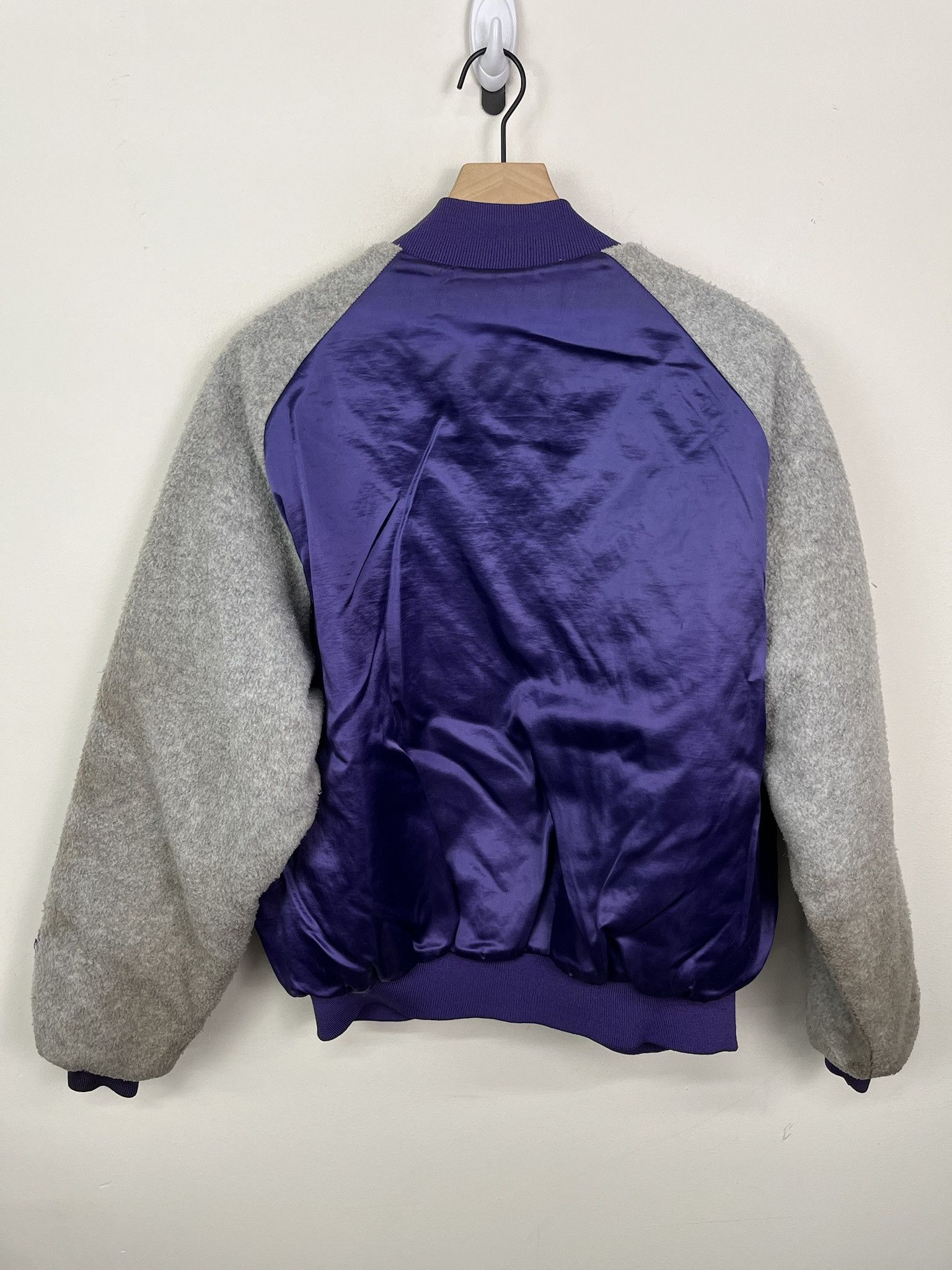 Vintage Vintage 90s Purple Gray Fleece Sleeve Varsity Jacket Size XXL Size US XXL / EU 58 / 5 - 3 Thumbnail