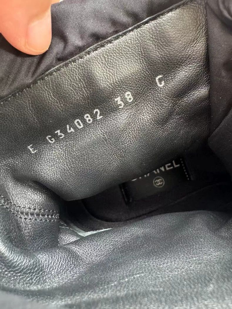 Chanel Chanel Black Snow Boots Size 38 Size US 7 / IT 37 - 7 Thumbnail