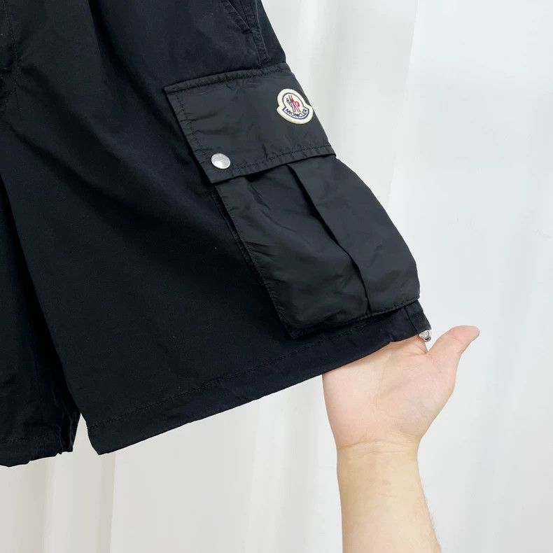 Moncler Moncler Black Embroidered Logo Nylon Shorts Size 42" / US 20 - 4 Thumbnail