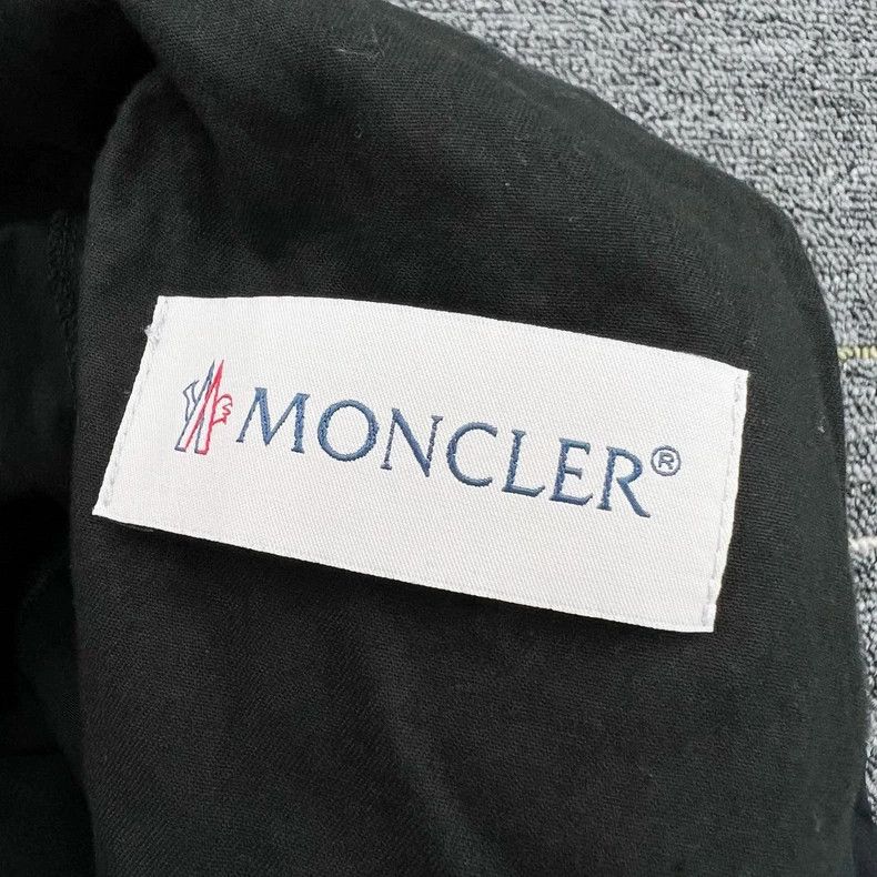 Moncler Moncler Black Embroidered Logo Nylon Shorts Size 42" / US 20 - 5 Thumbnail